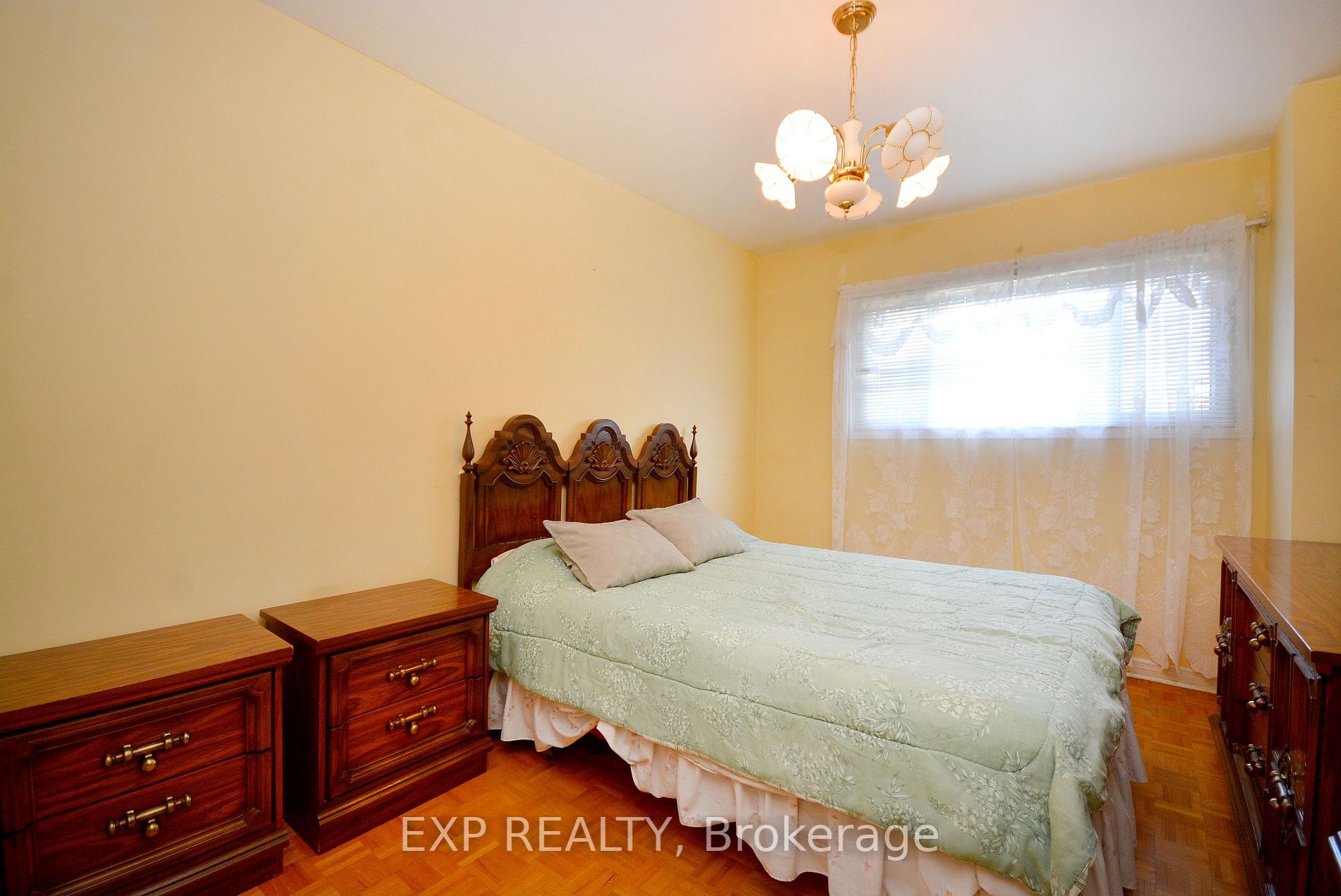2441 Cashmere Ave