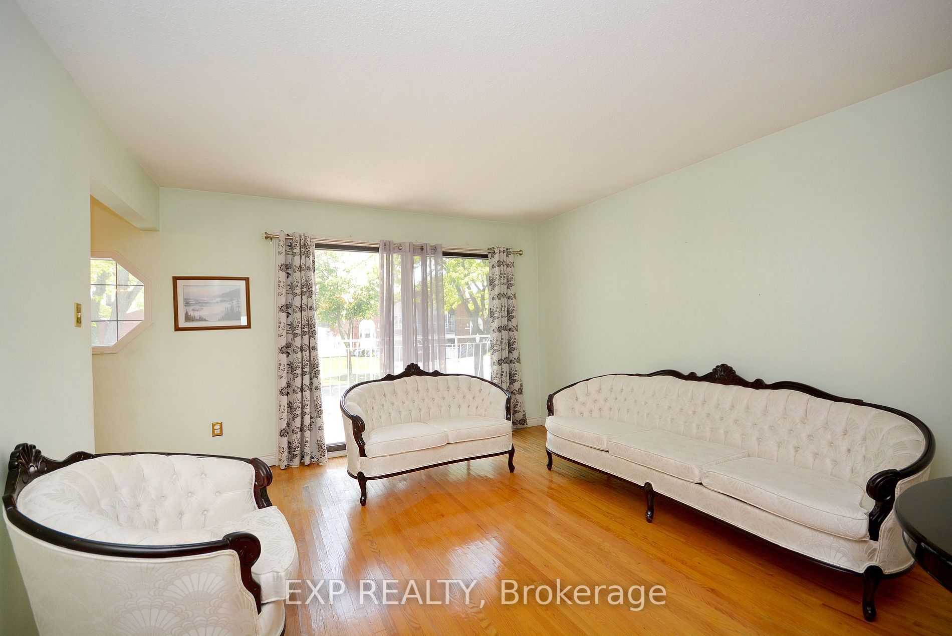 2441 Cashmere Ave