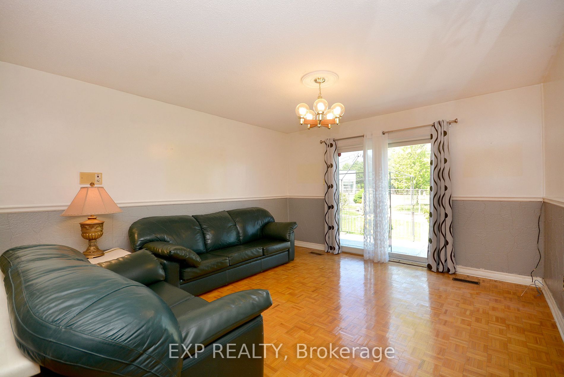 2441 Cashmere Ave