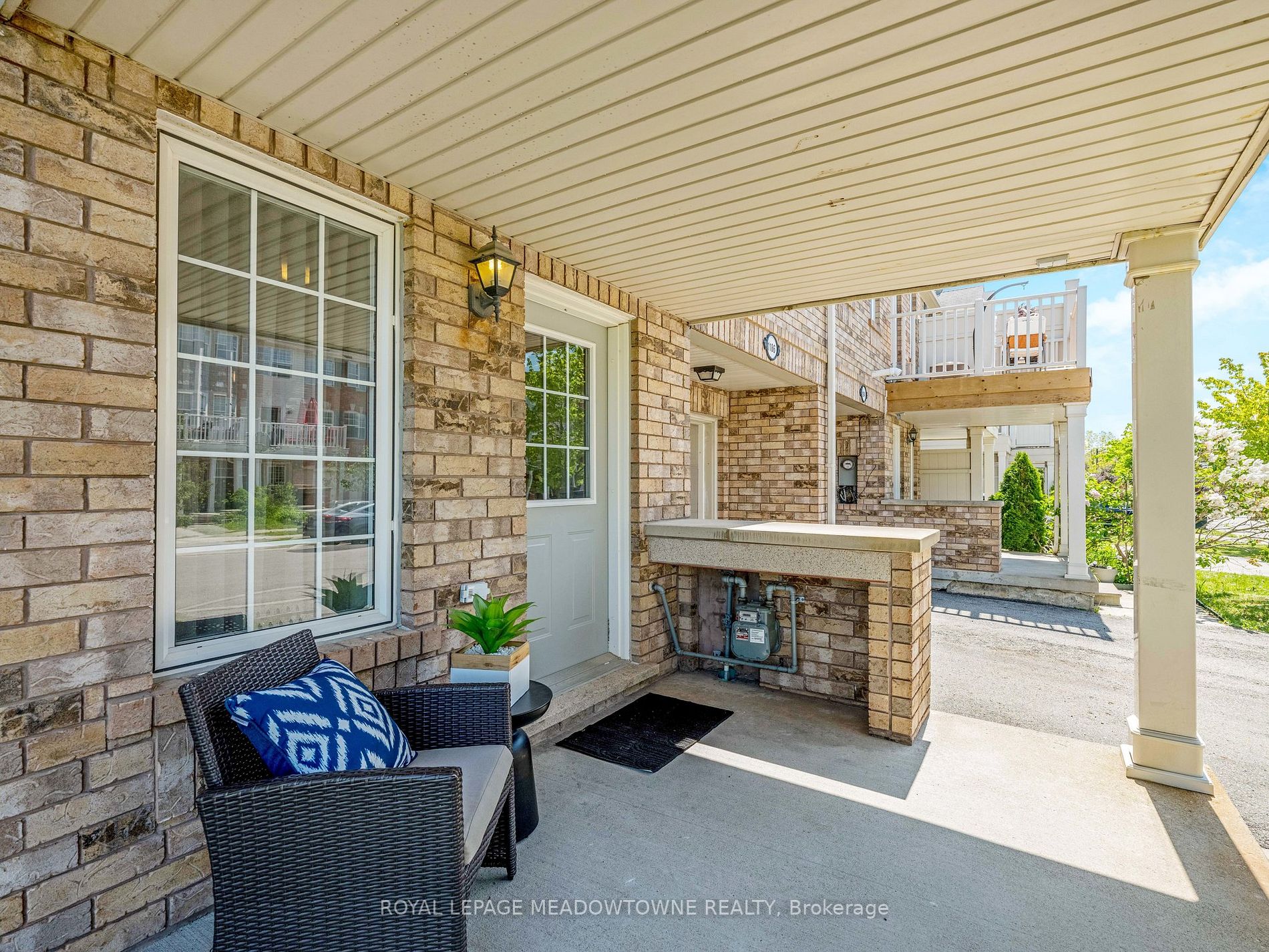 1186 Barnard Dr