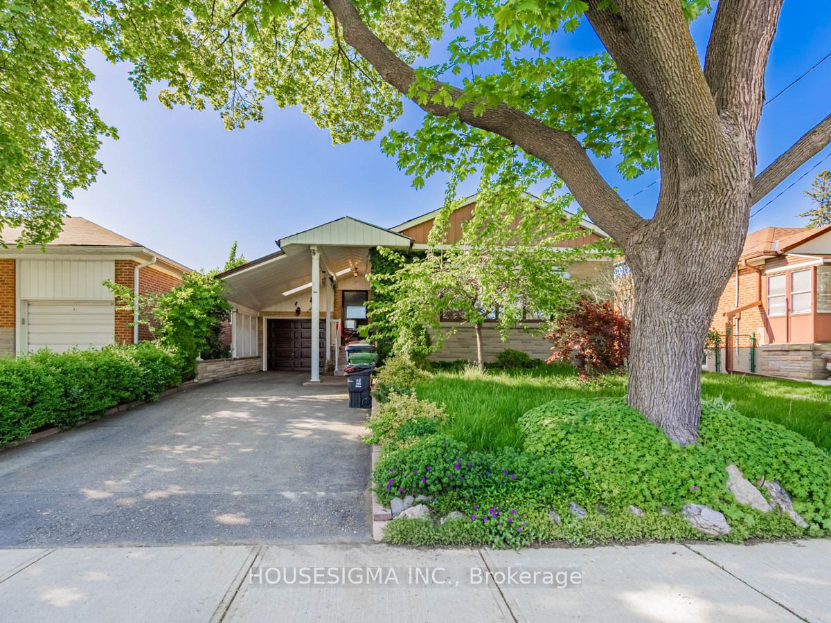 60 Greenfield Dr