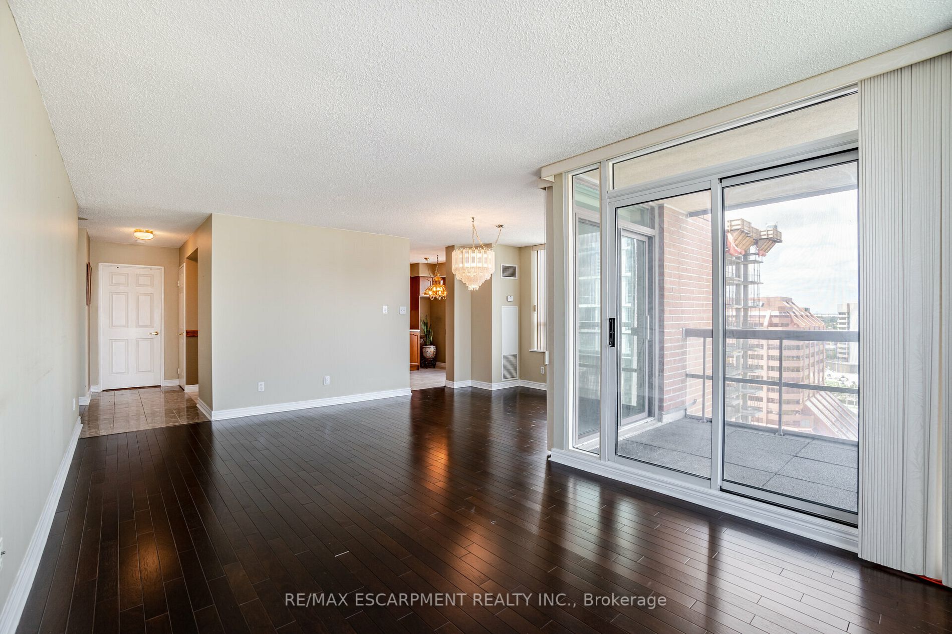 Listing W6052376 - Large Photo # 15