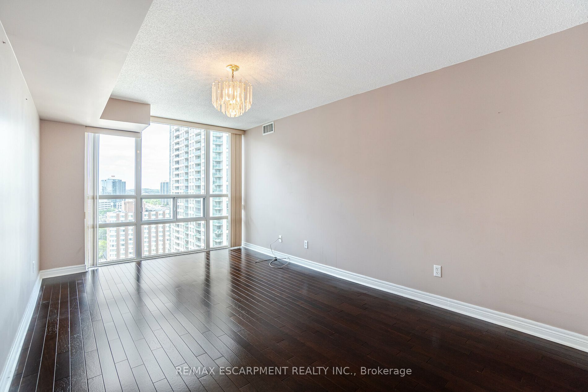 Listing W6052376 - Large Photo # 21