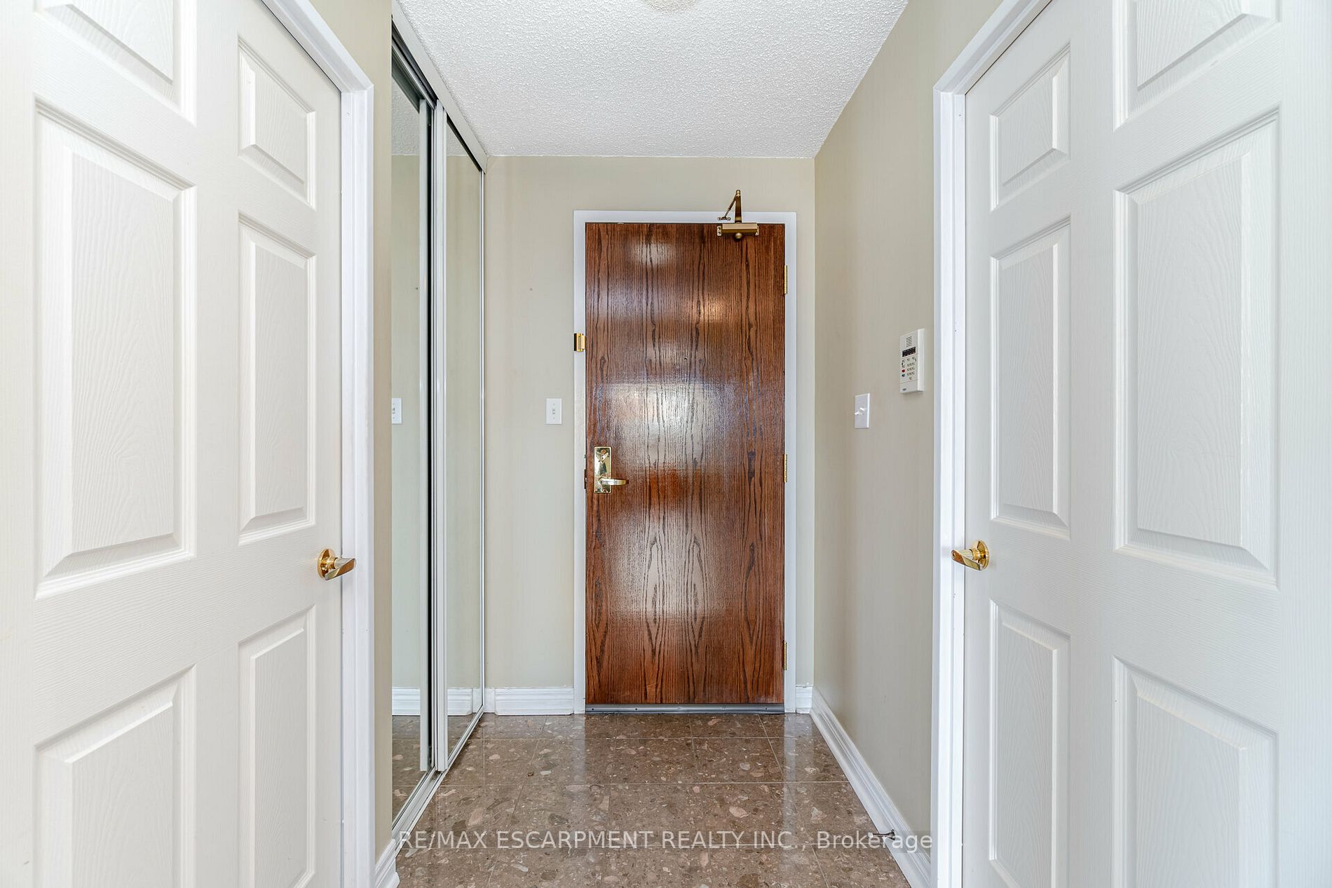 Listing W6052376 - Large Photo # 7