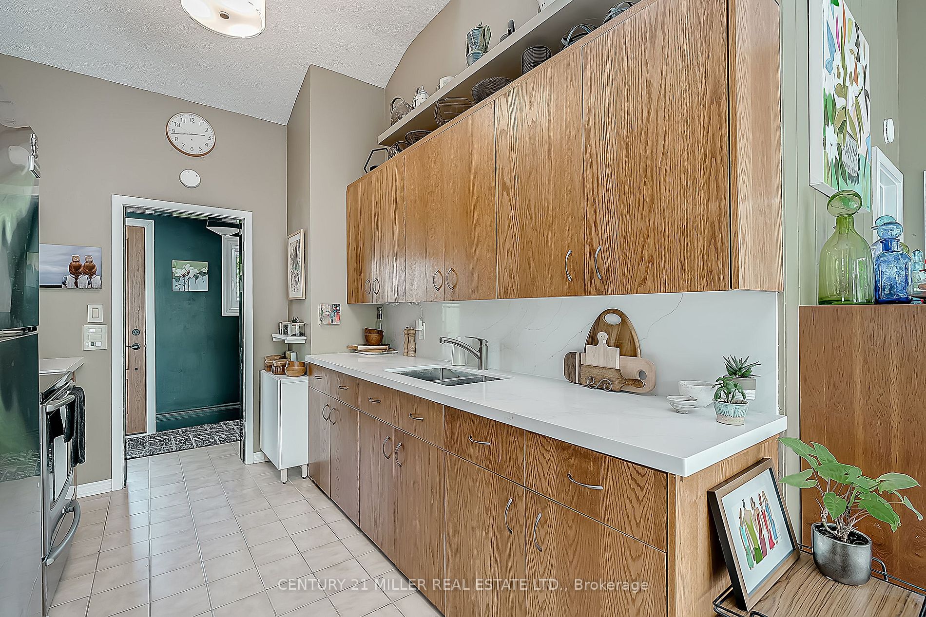 366 Macdonald Rd