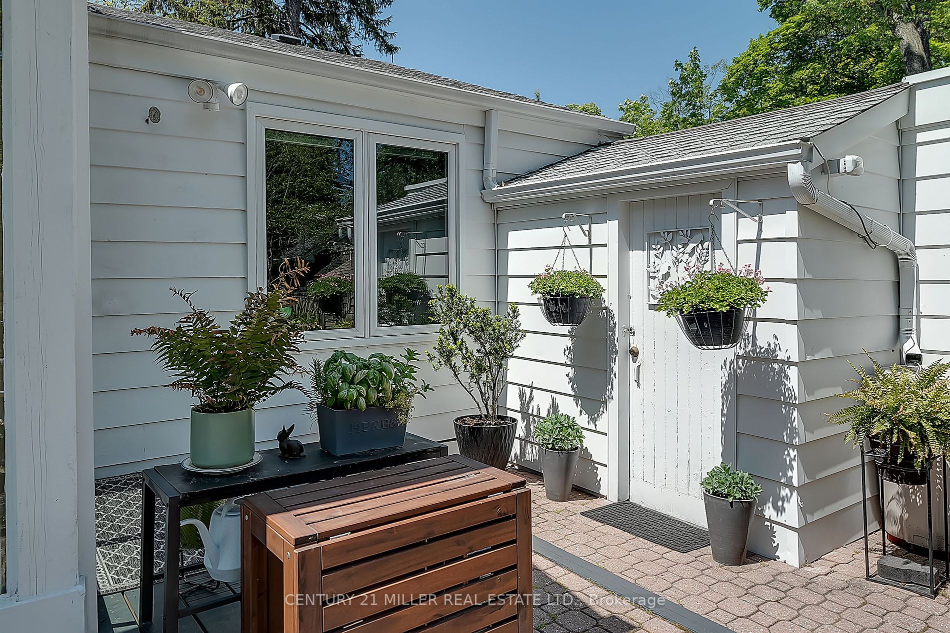 366 Macdonald Rd
