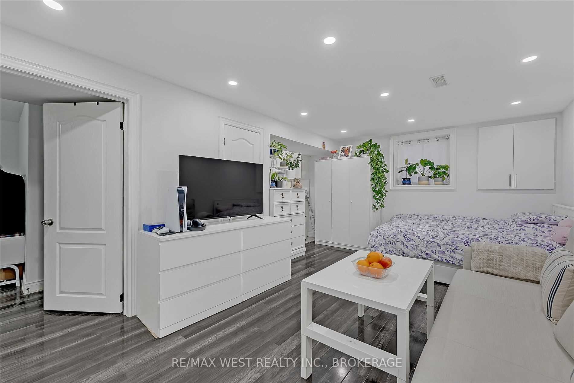 119 Madoc Dr