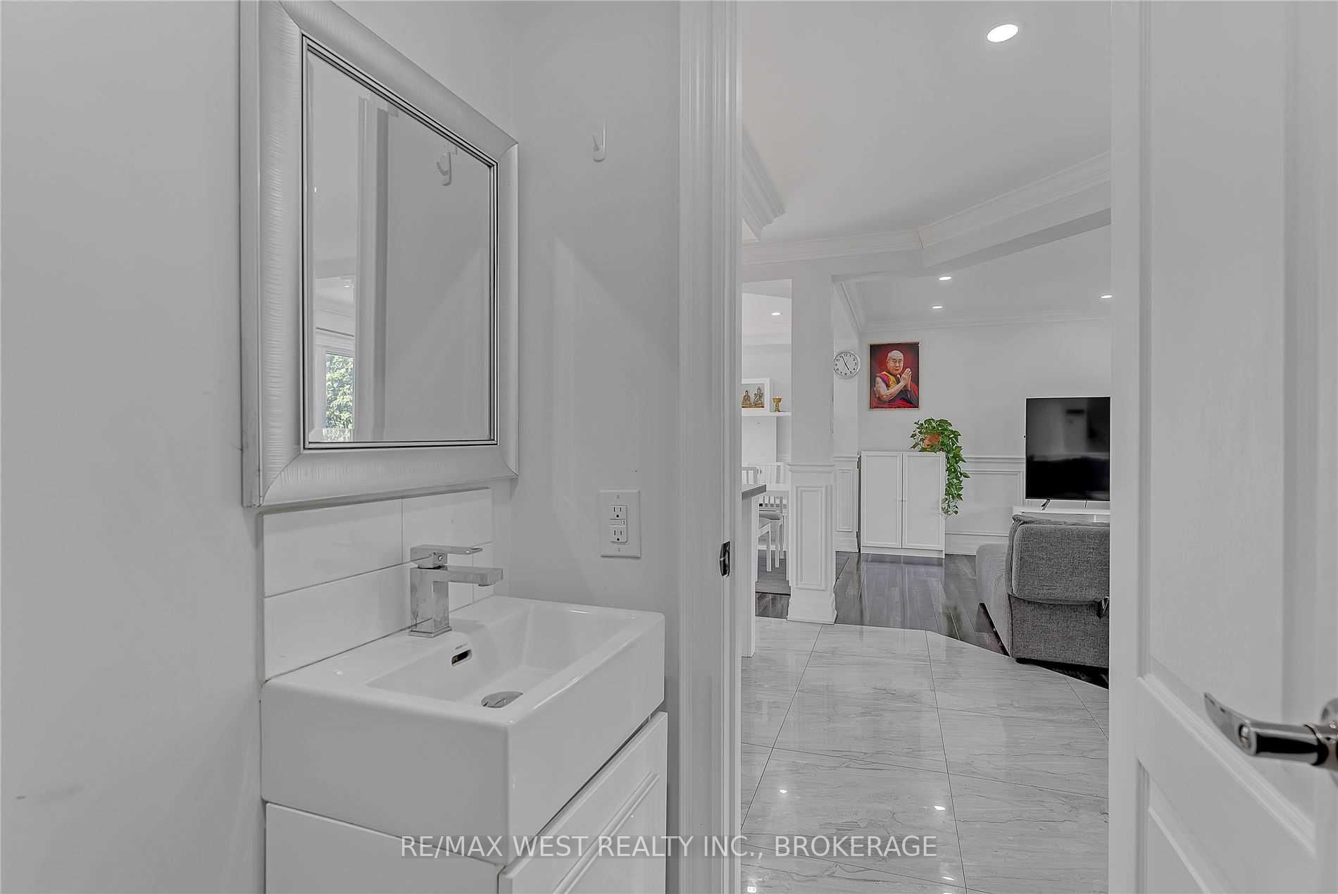 119 Madoc Dr