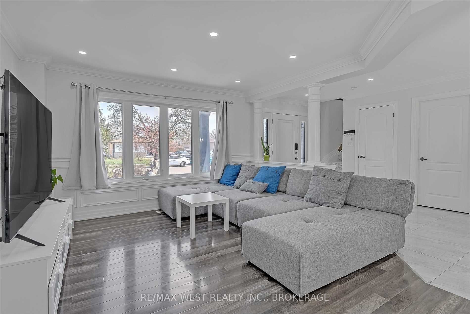 119 Madoc Dr