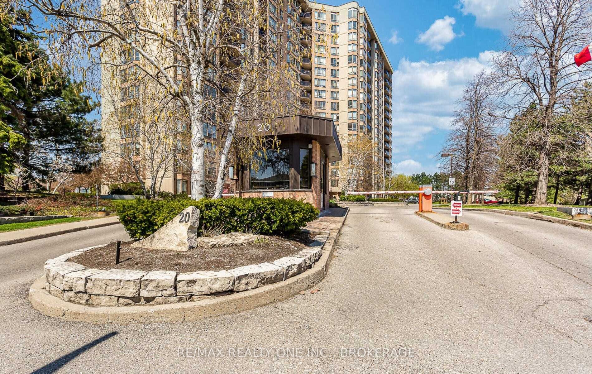 20 Cherrytree Dr, #1207