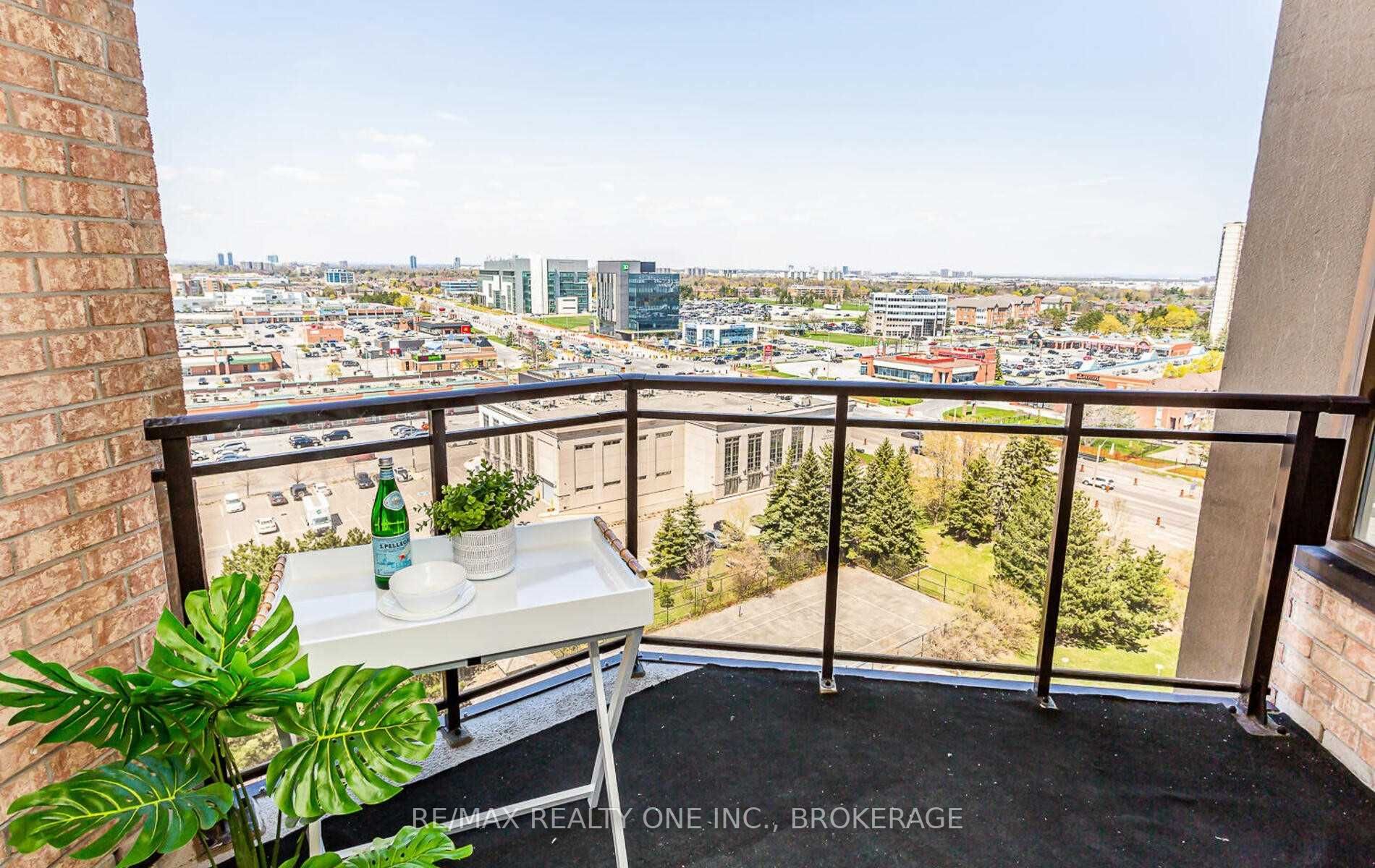 20 Cherrytree Dr, #1207