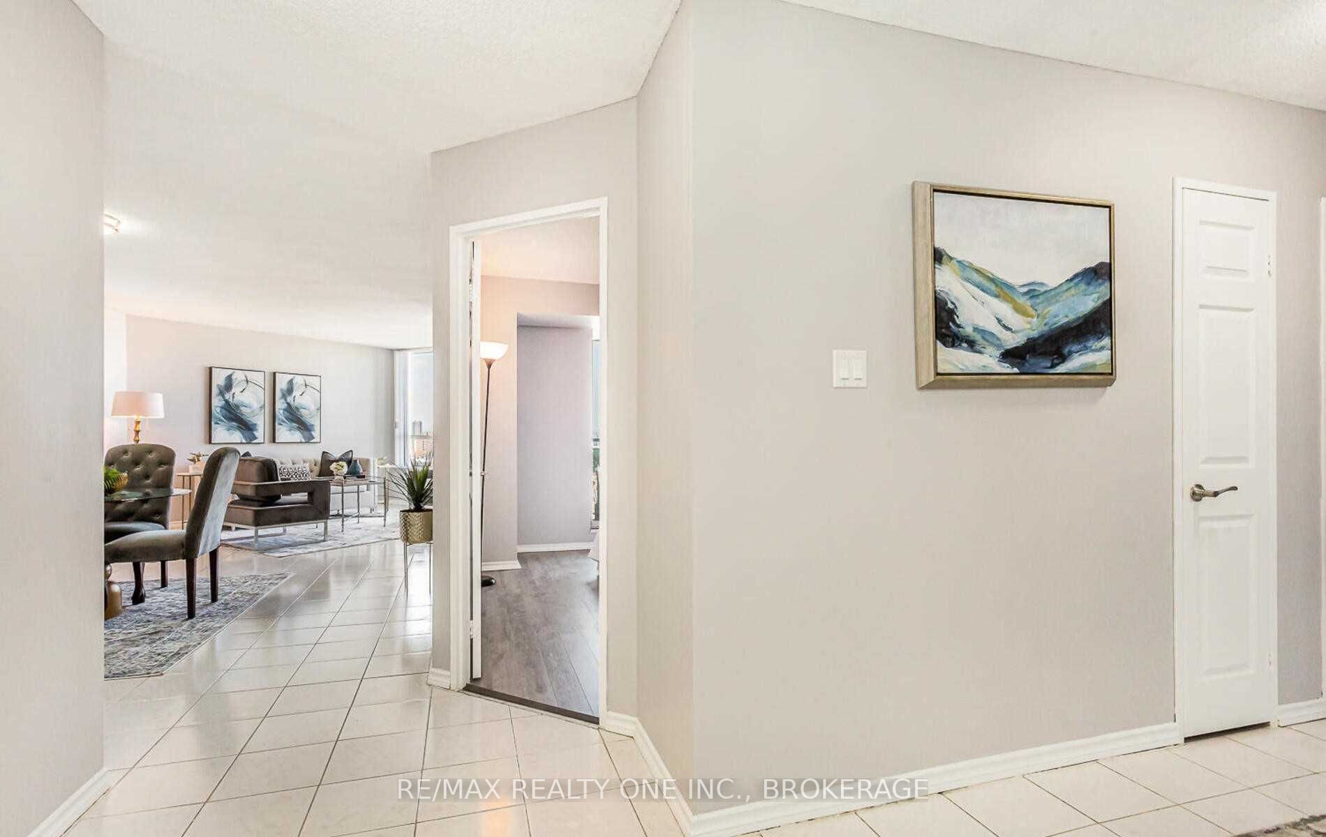 20 Cherrytree Dr, #1207