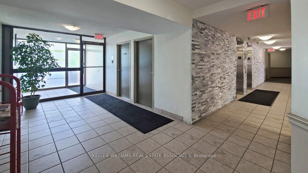 Listing W6052696 - Large Photo # 4