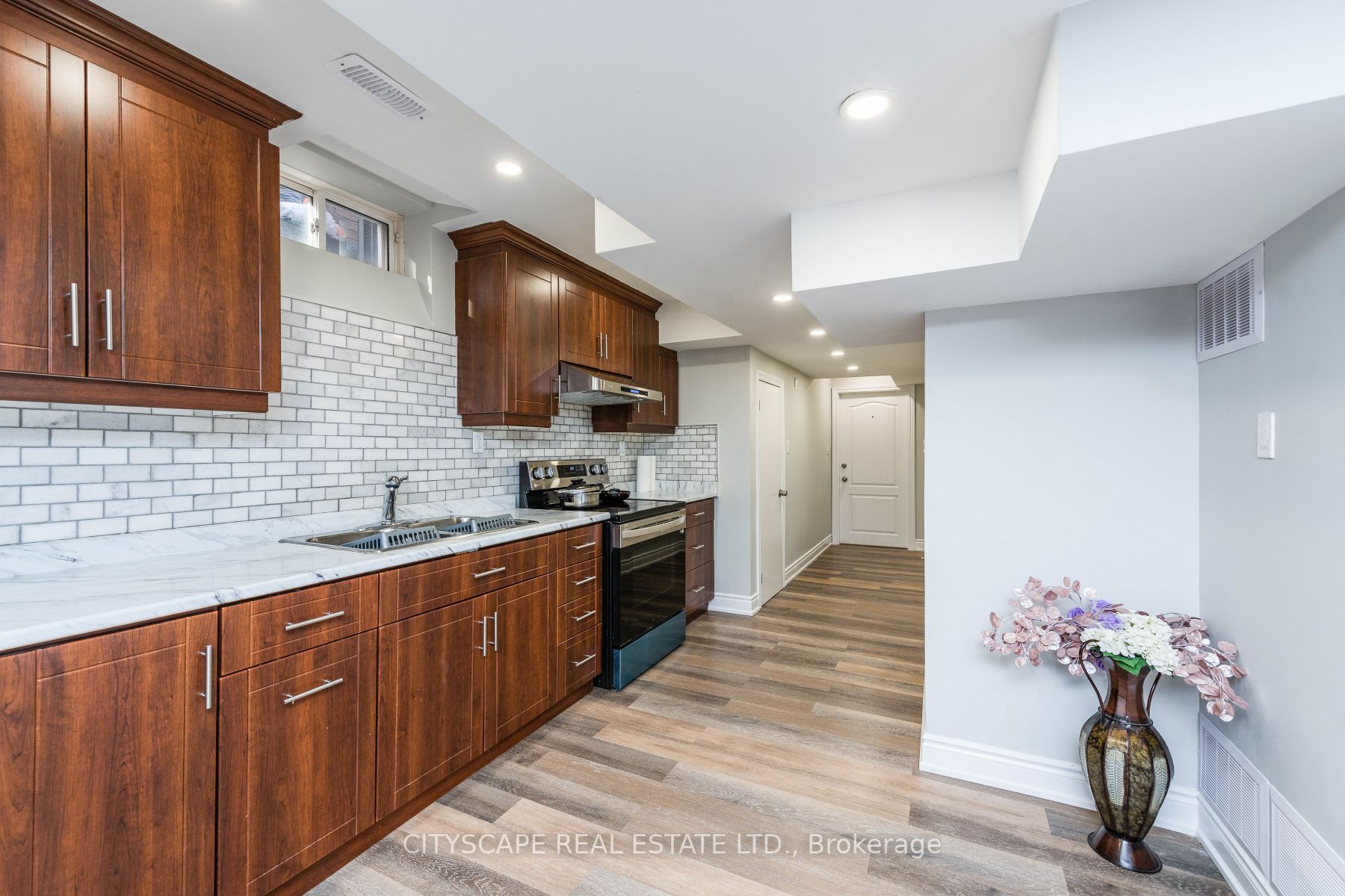 34 Wasaga Rd