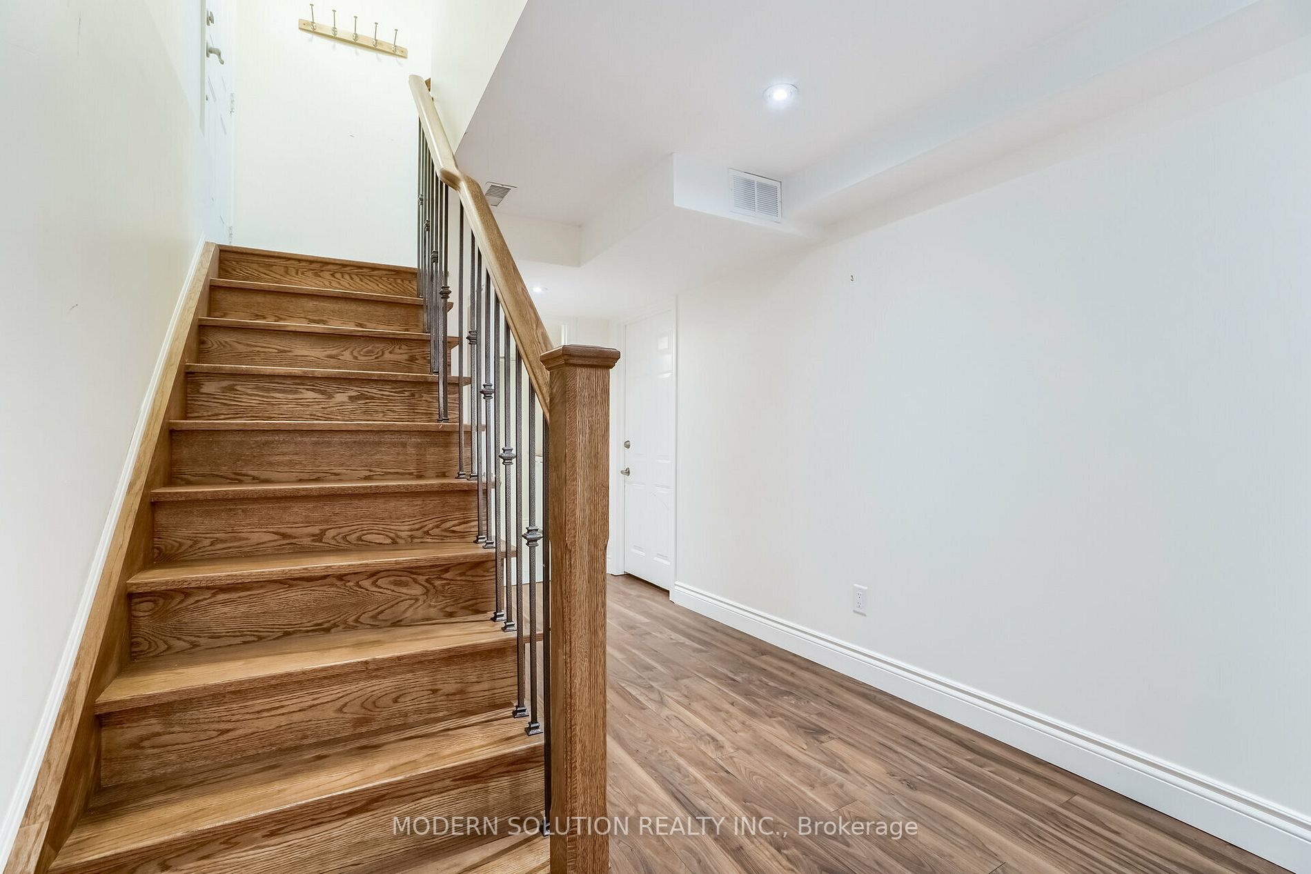Listing W6052984 - Large Photo # 25