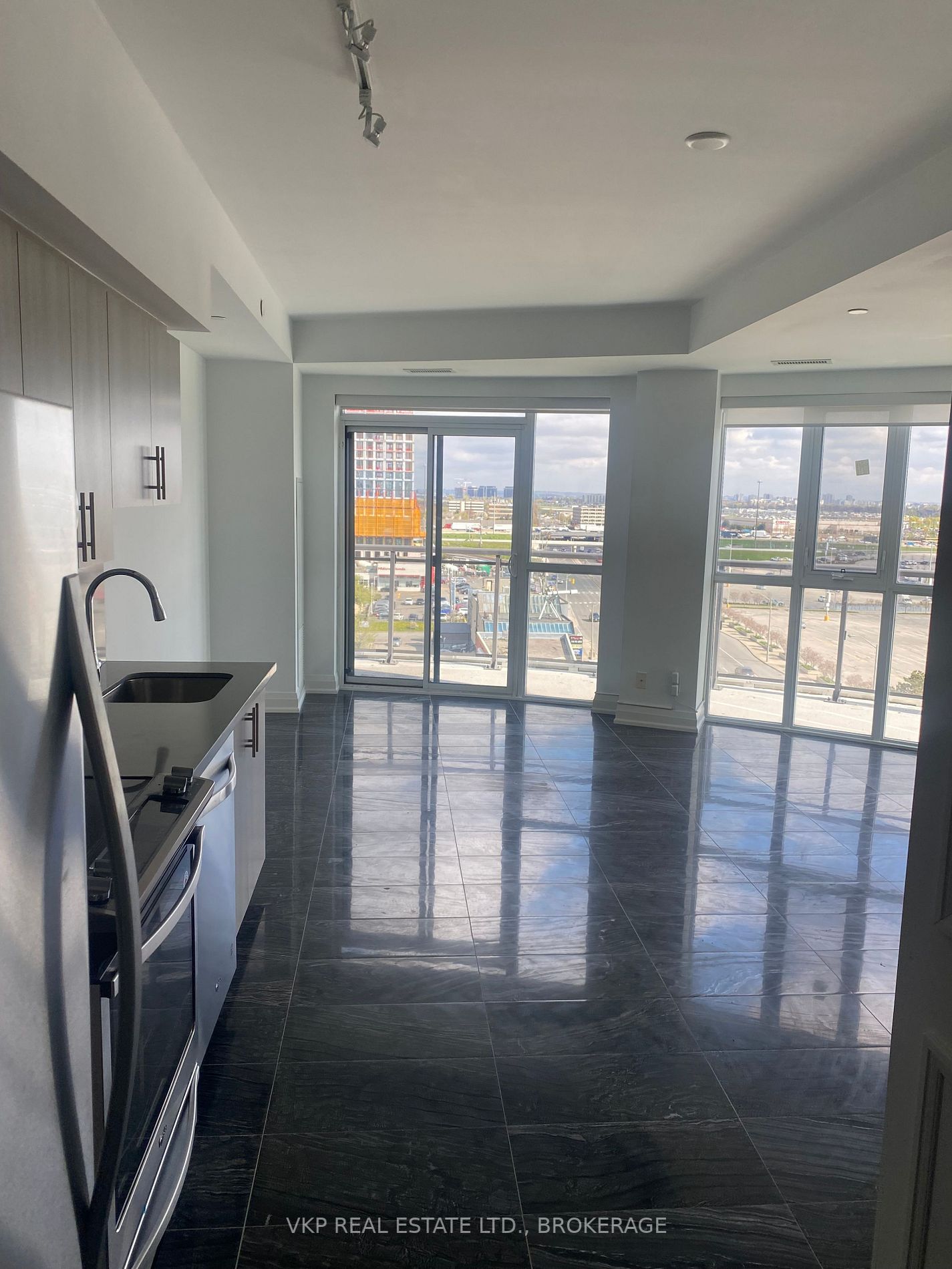 16 Mcadam Ave, #Ph902