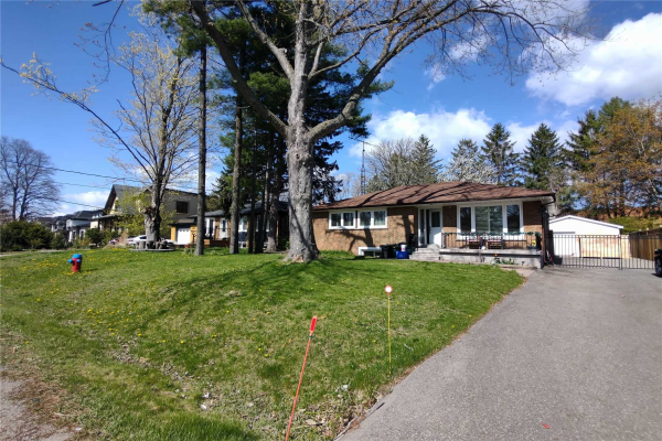 1201 Pinegrove Rd, Oakville