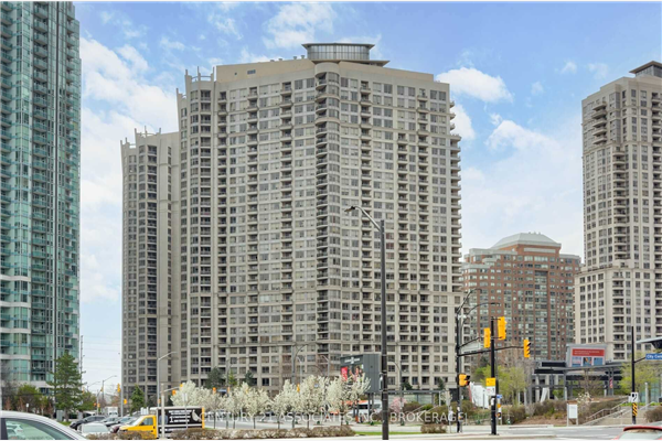 3888 Duke Of York Blvd, Mississauga