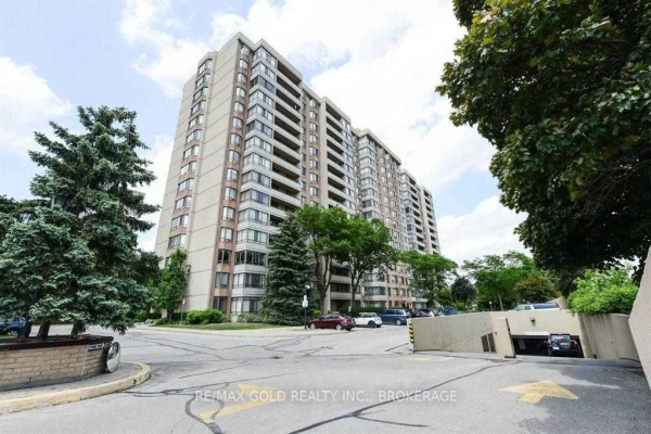 5 Lisa St, Brampton