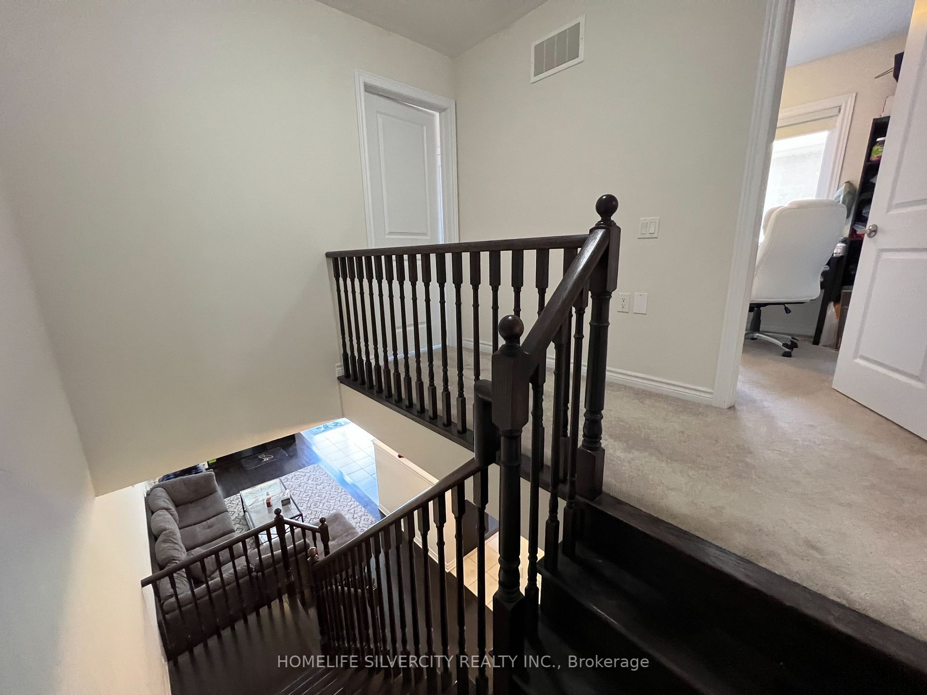 9 Sparrowbrook St
