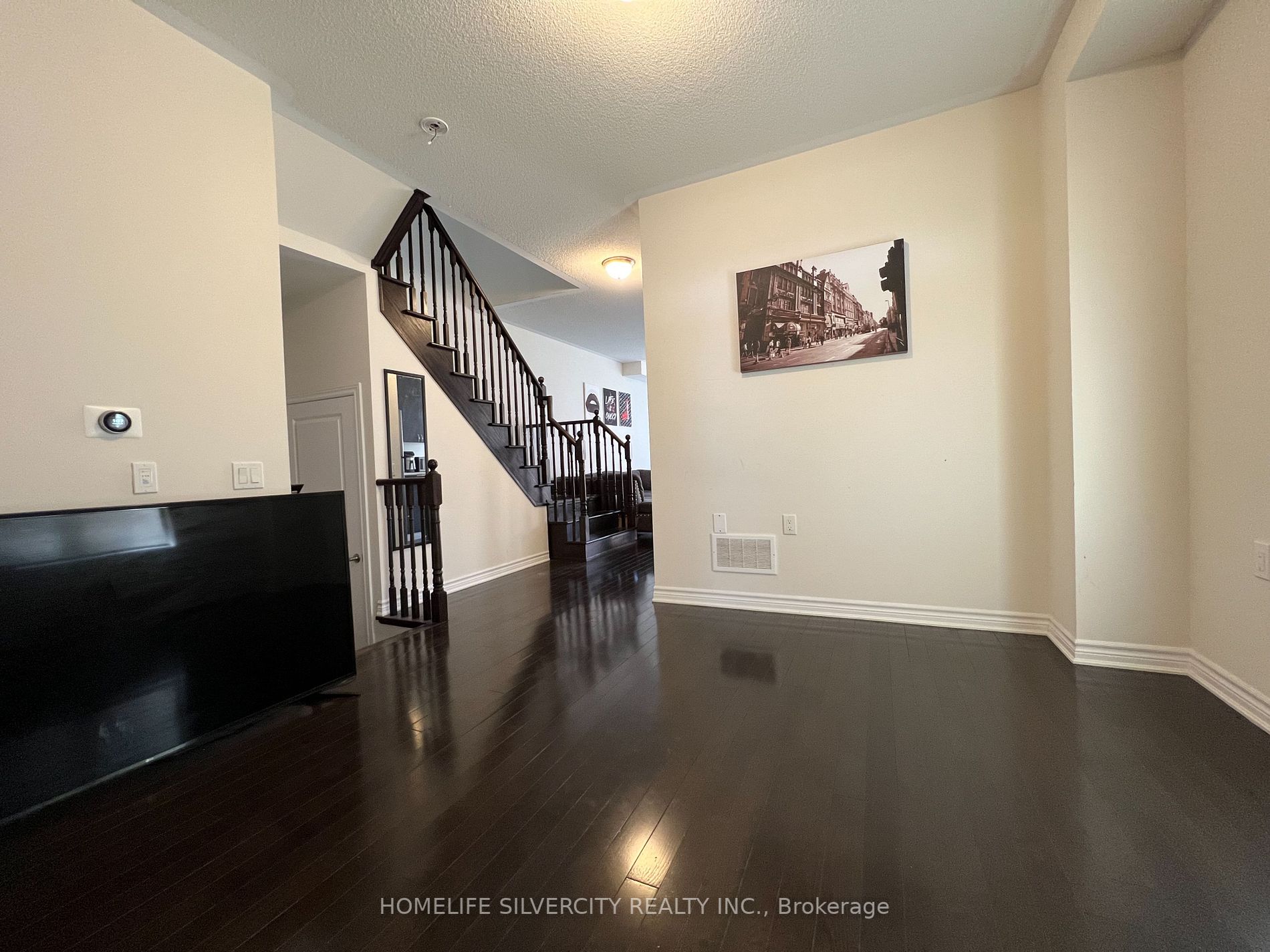 9 Sparrowbrook St