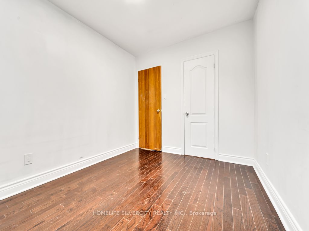 Listing W6053840 - Large Photo # 32