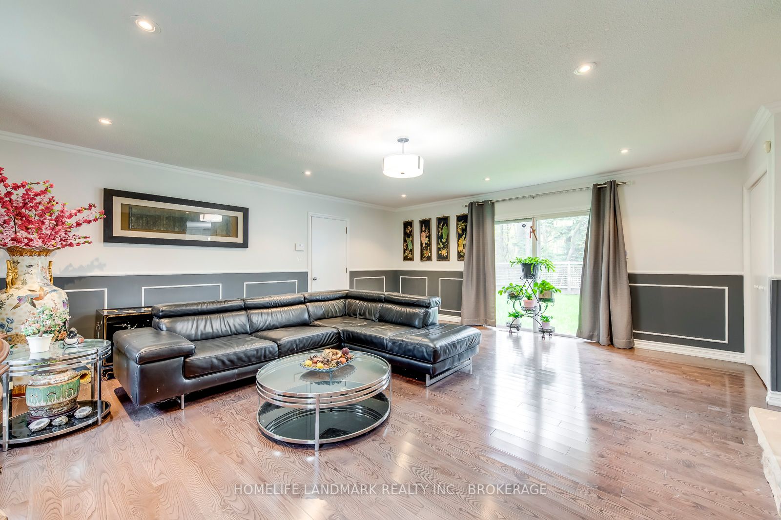 Listing W6053881 - Large Photo # 2