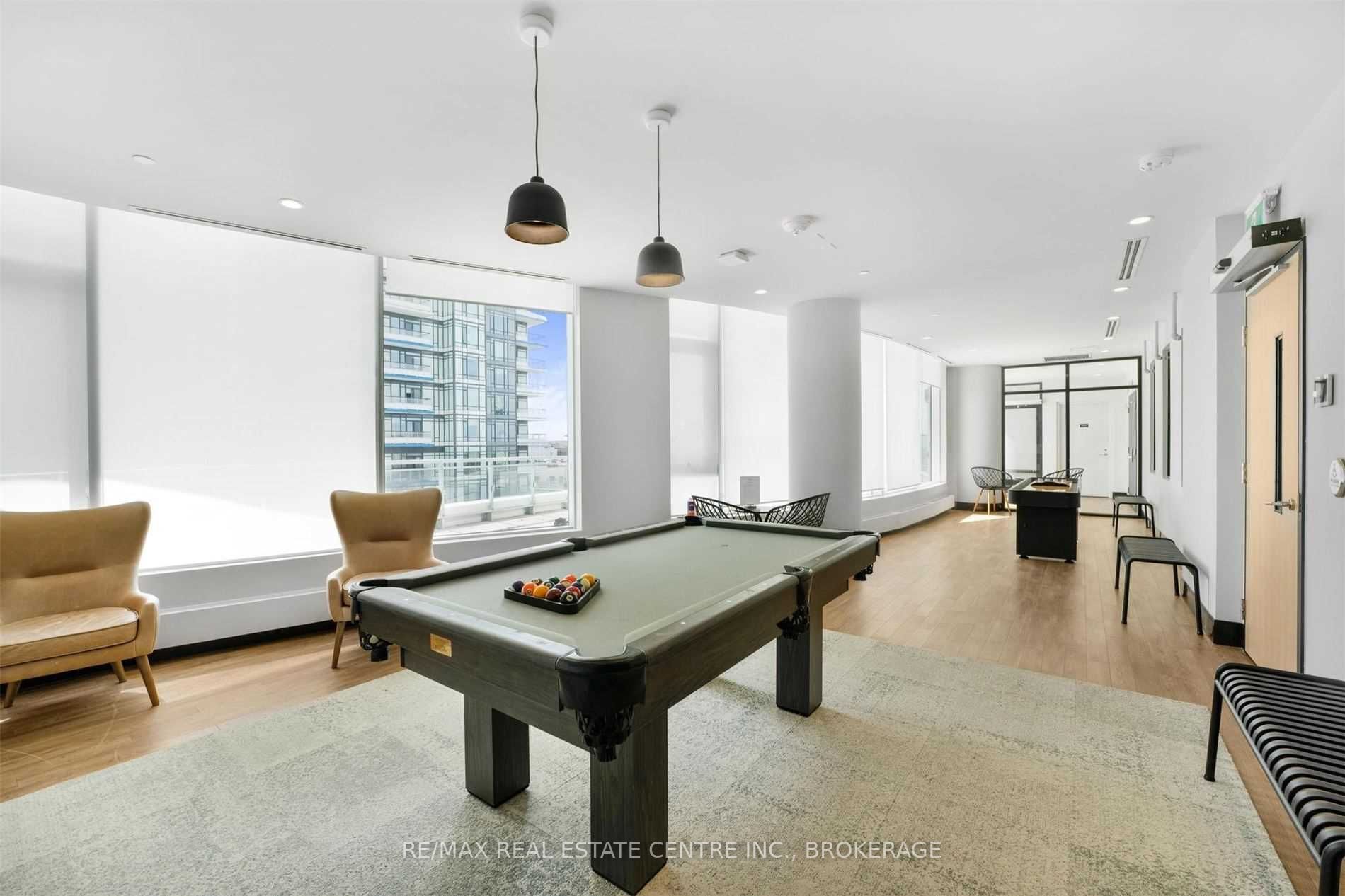 2520 Eglinton Ave W, #1813