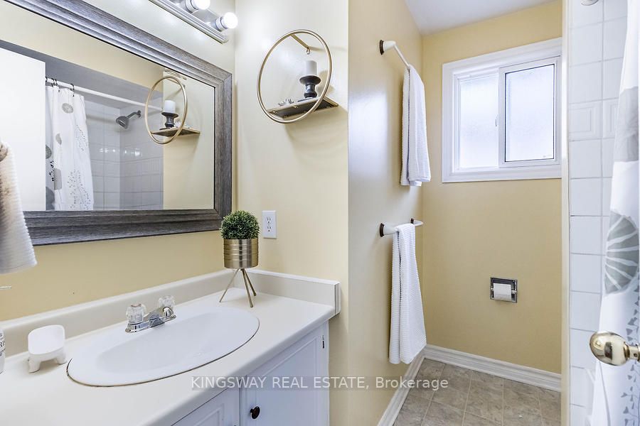 21 Tralee St