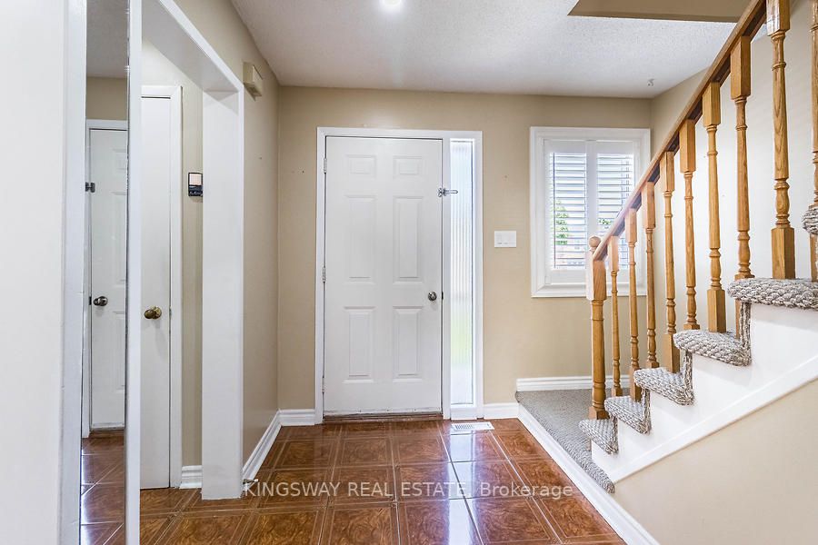 21 Tralee St
