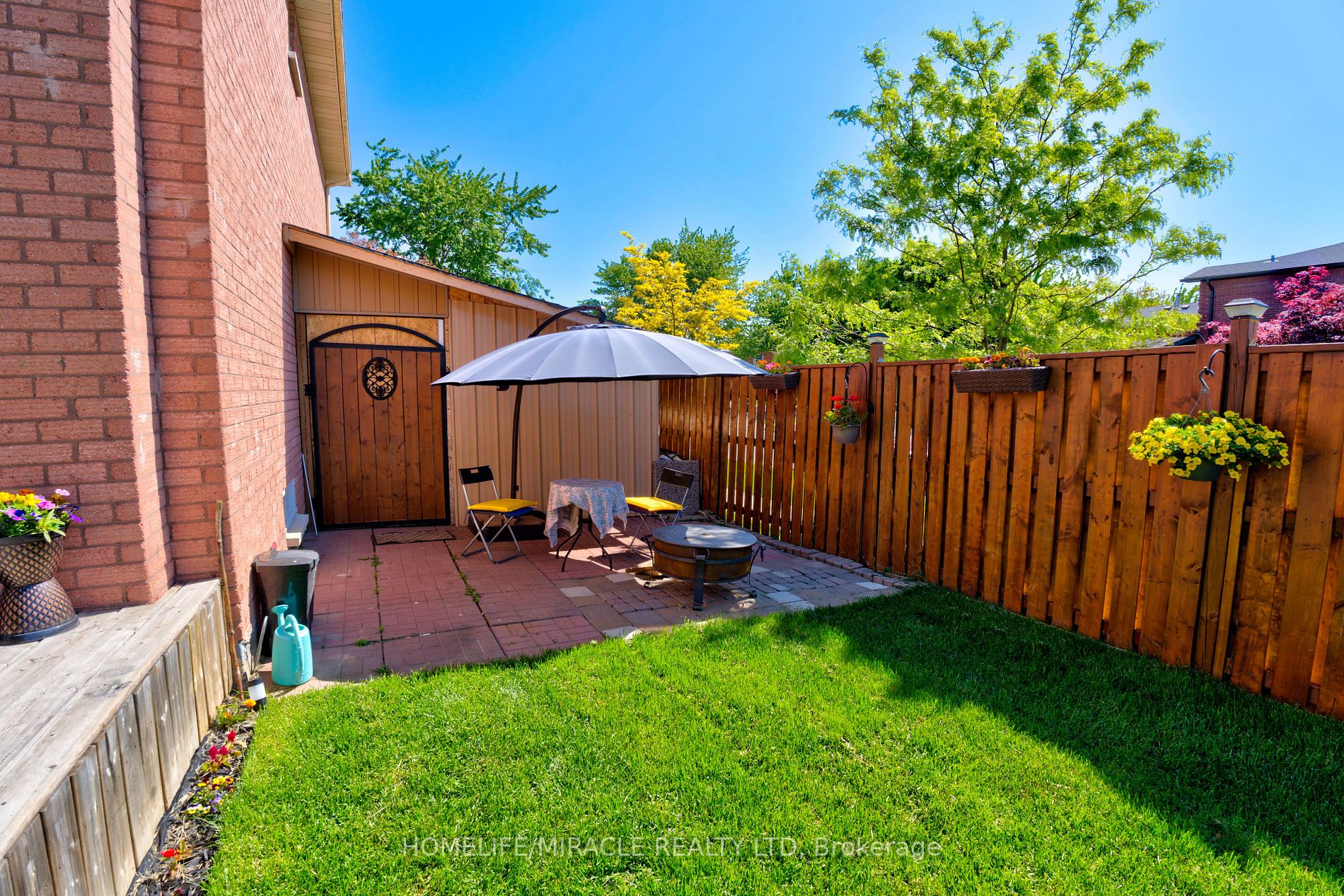 10 Shenstone Ave