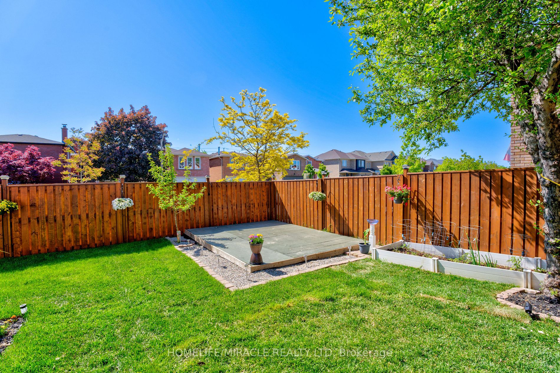 10 Shenstone Ave