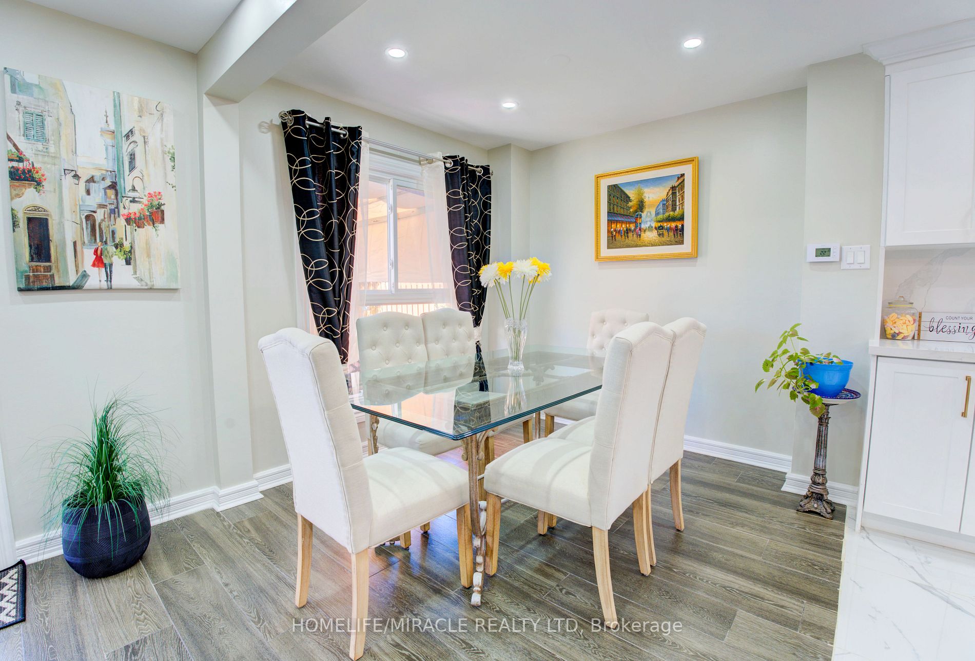 10 Shenstone Ave