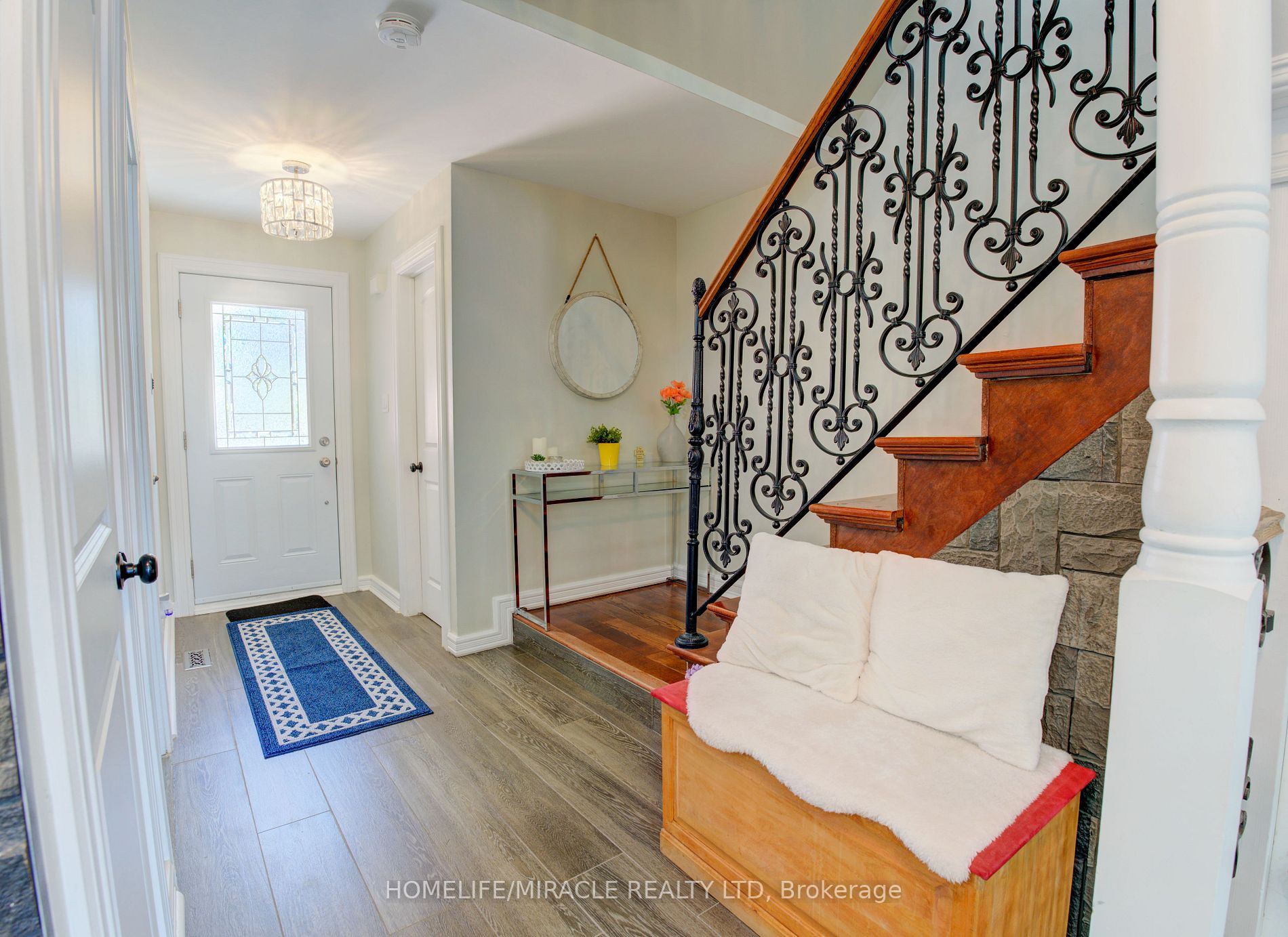 10 Shenstone Ave