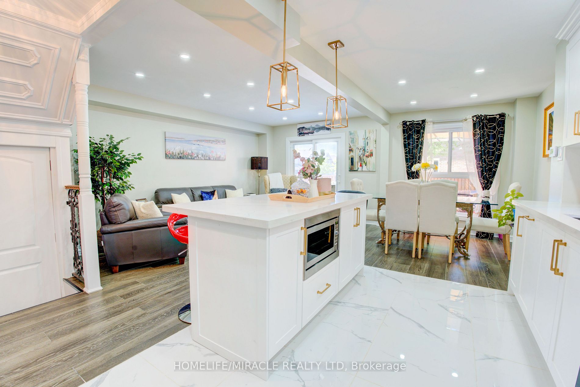 10 Shenstone Ave