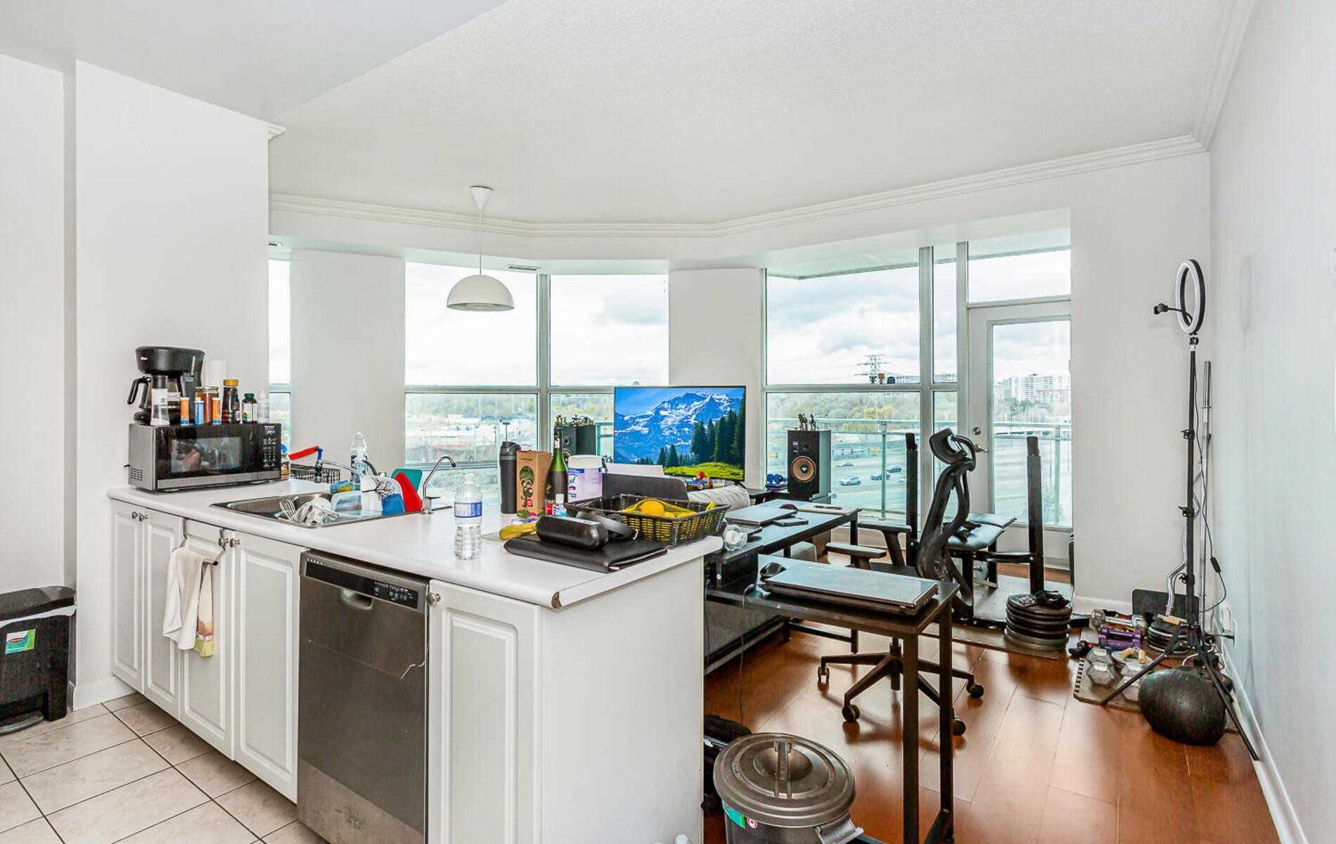 2067 Lake Shore Blvd W, #601