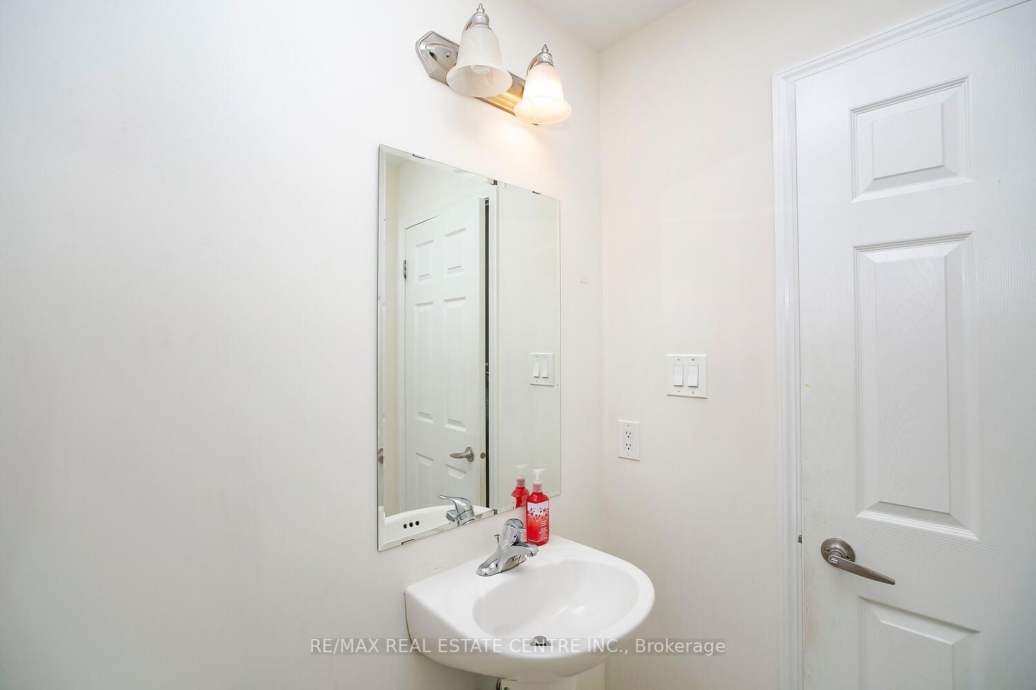 229 Remembrance Rd