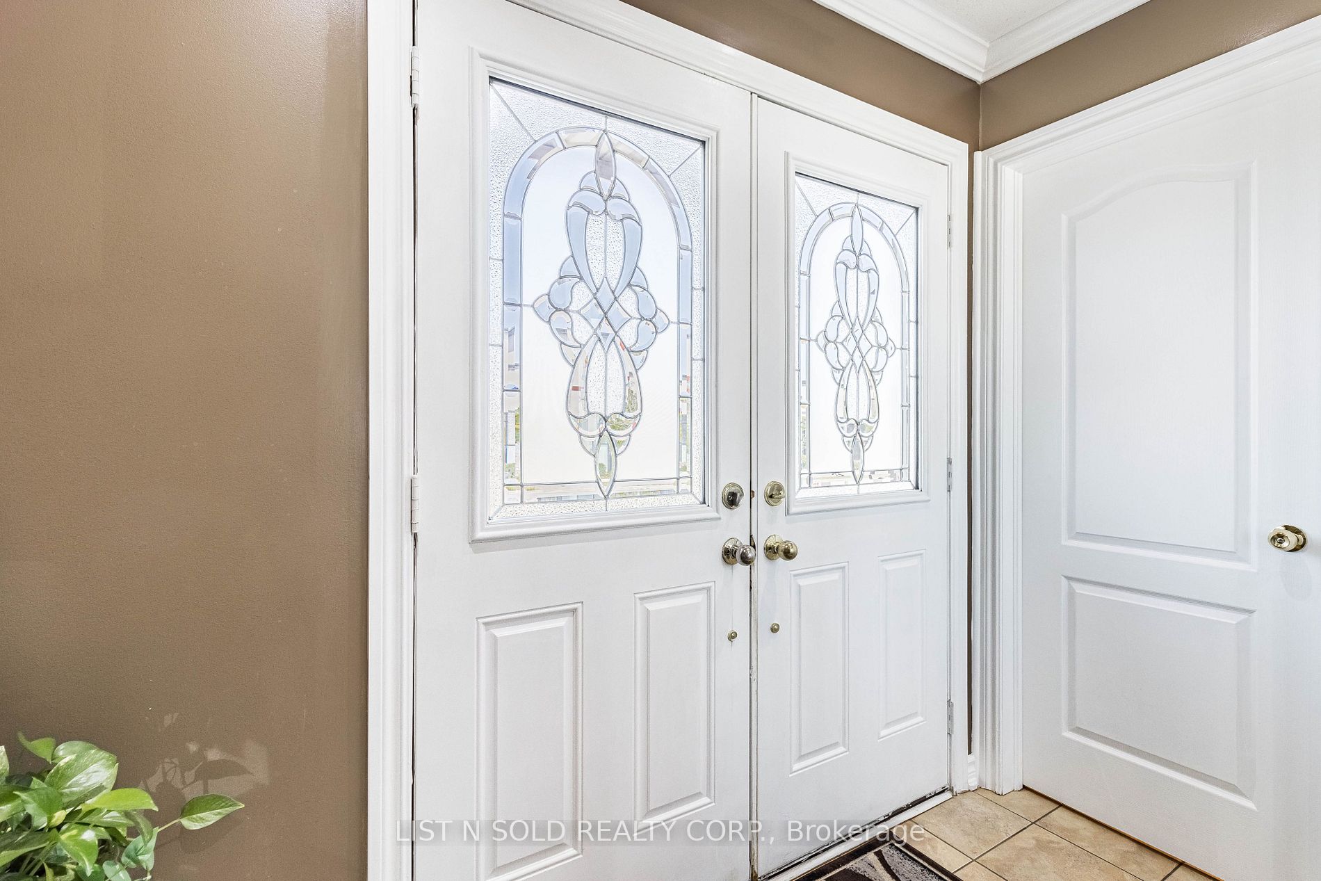 5 Fairwood Circ