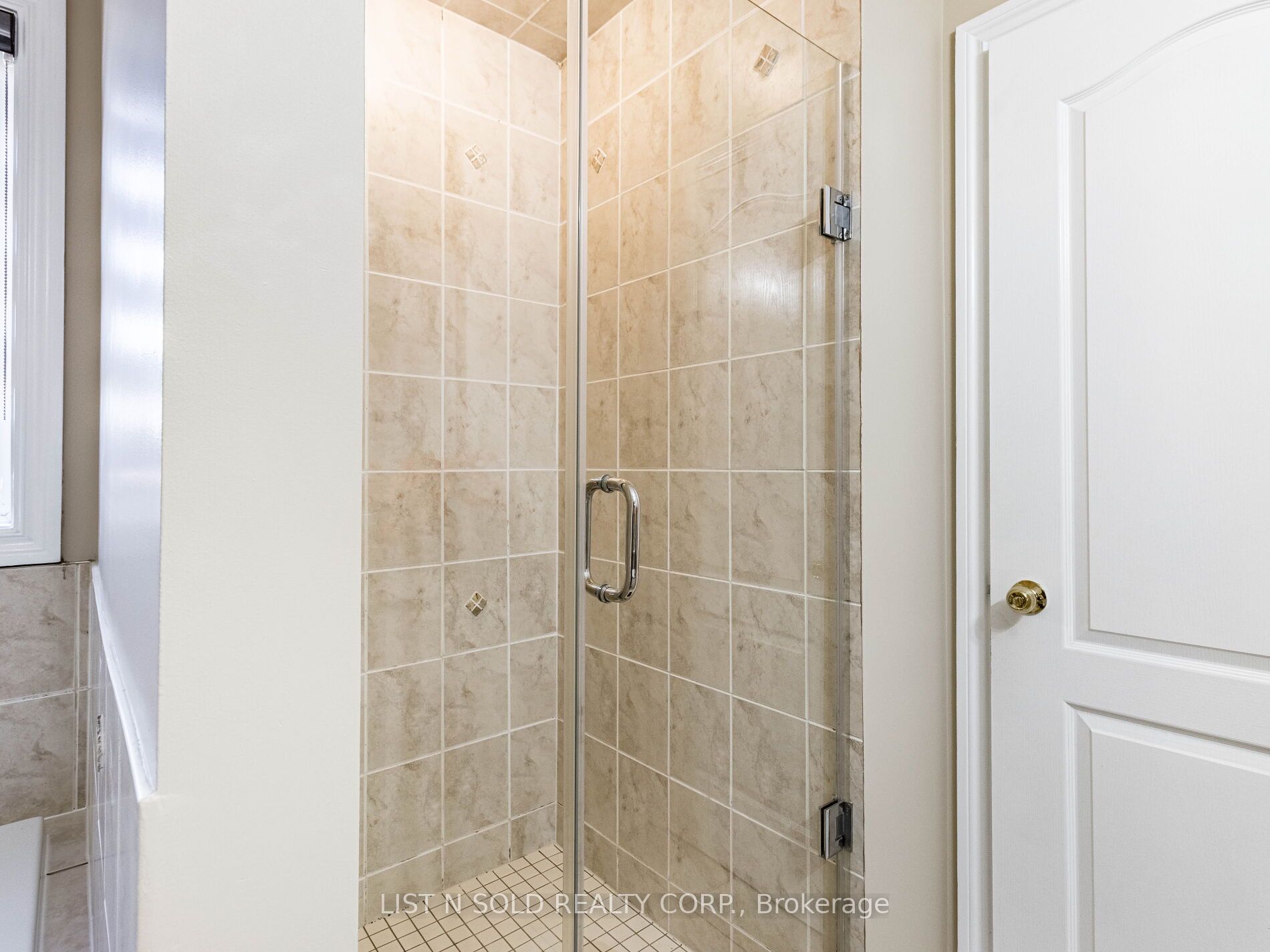 5 Fairwood Circ