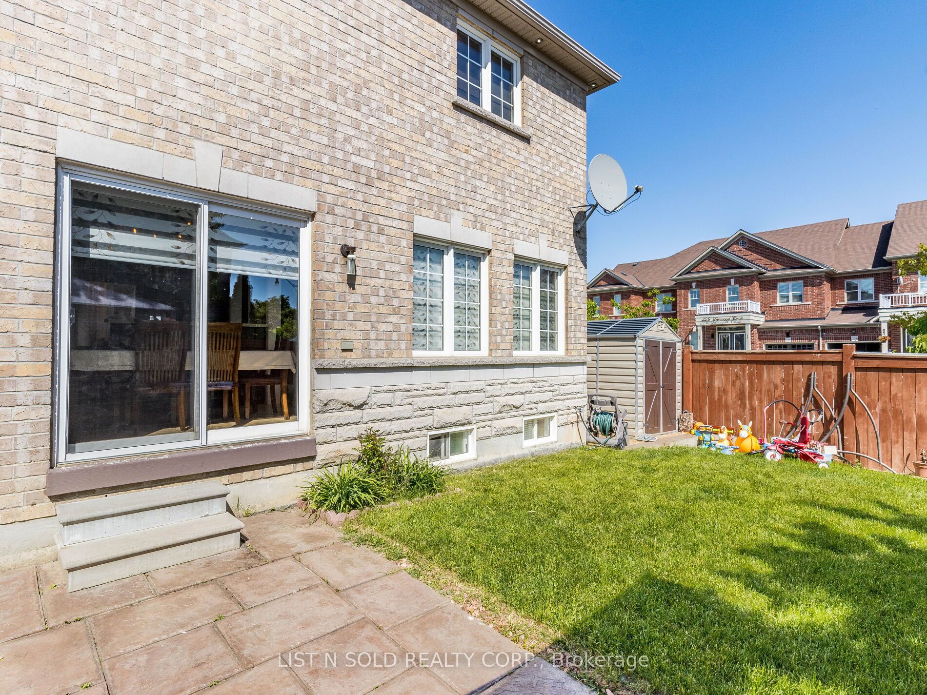 5 Fairwood Circ