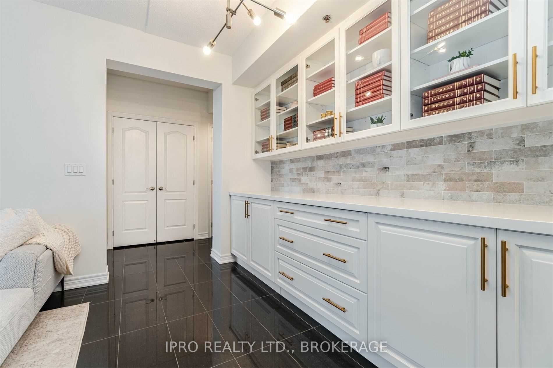 1421 Costigan Road, #512