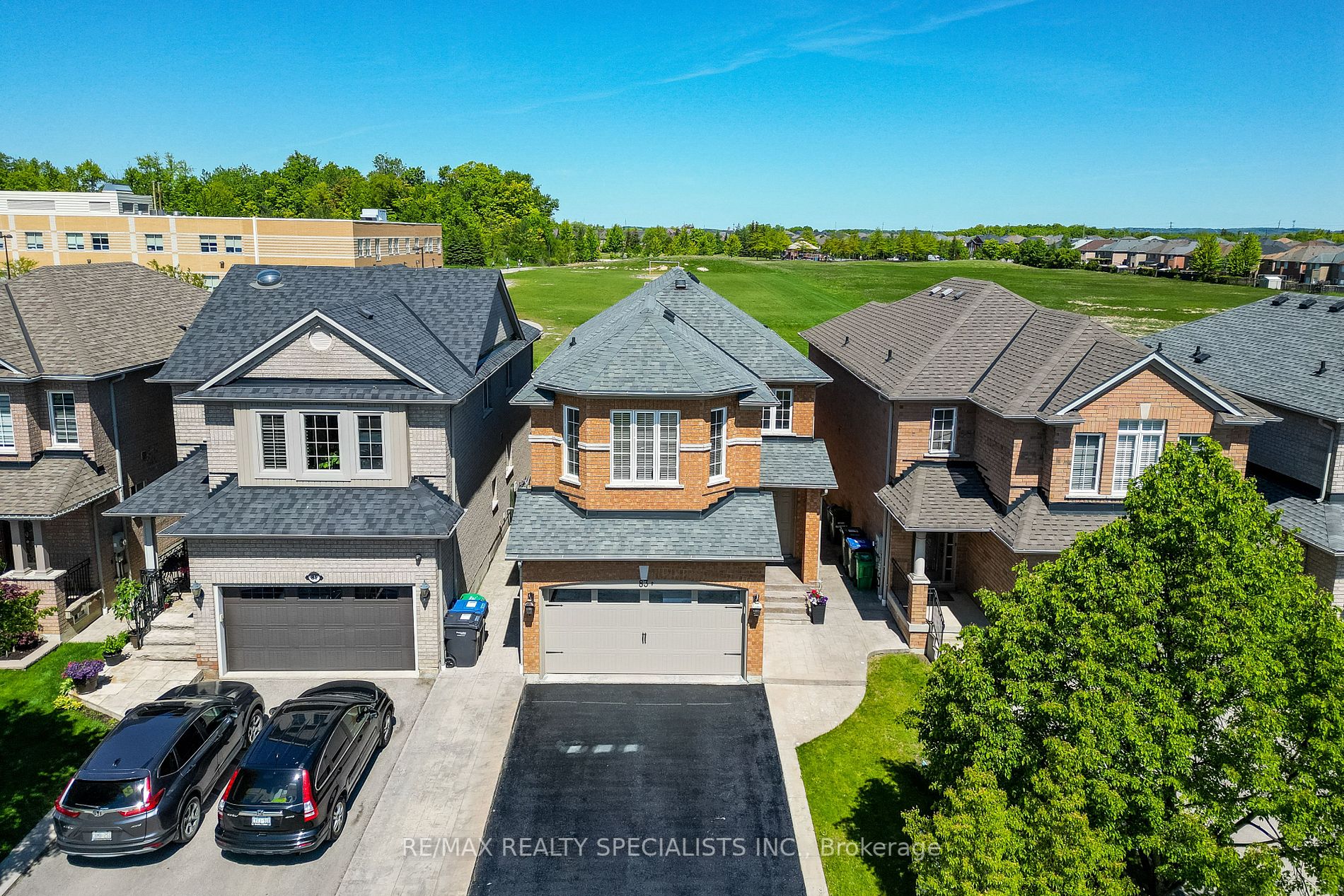 83 Emily Carr Crescent