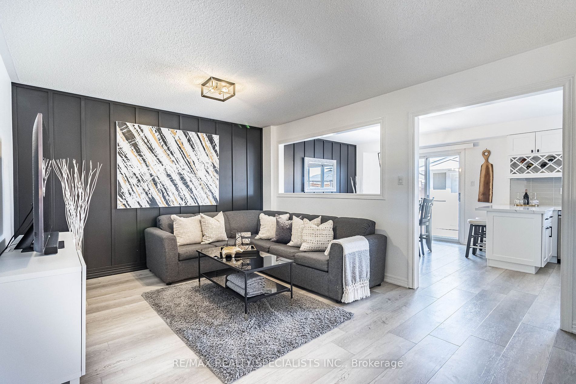 83 Emily Carr Crescent