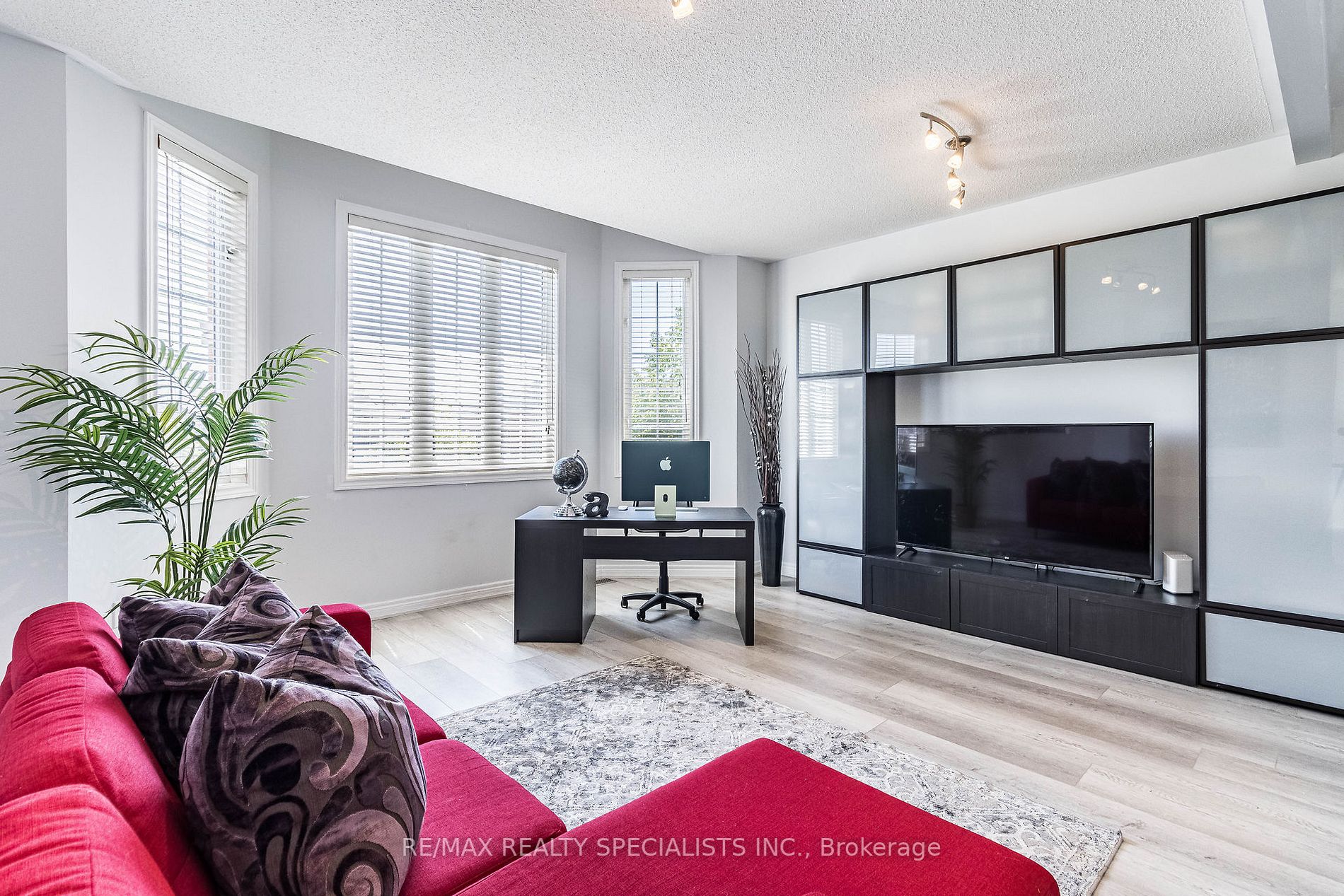 83 Emily Carr Crescent