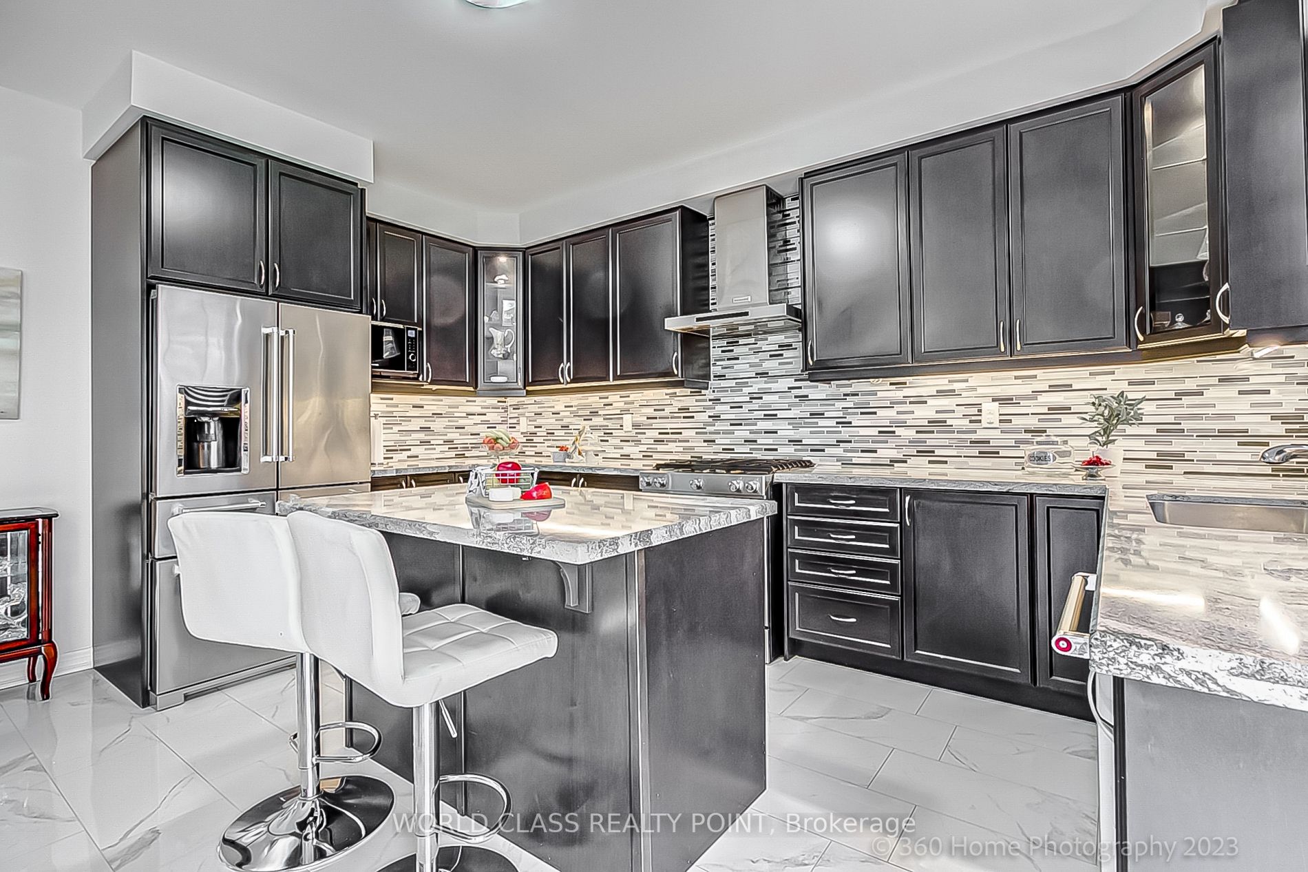 2 Loomis Rd