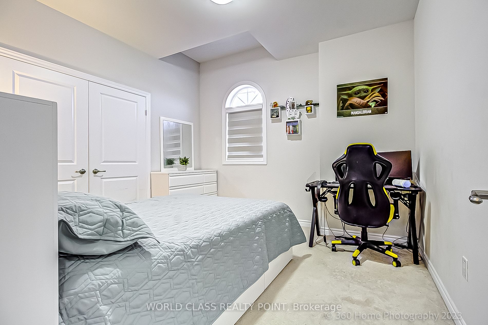 2 Loomis Rd