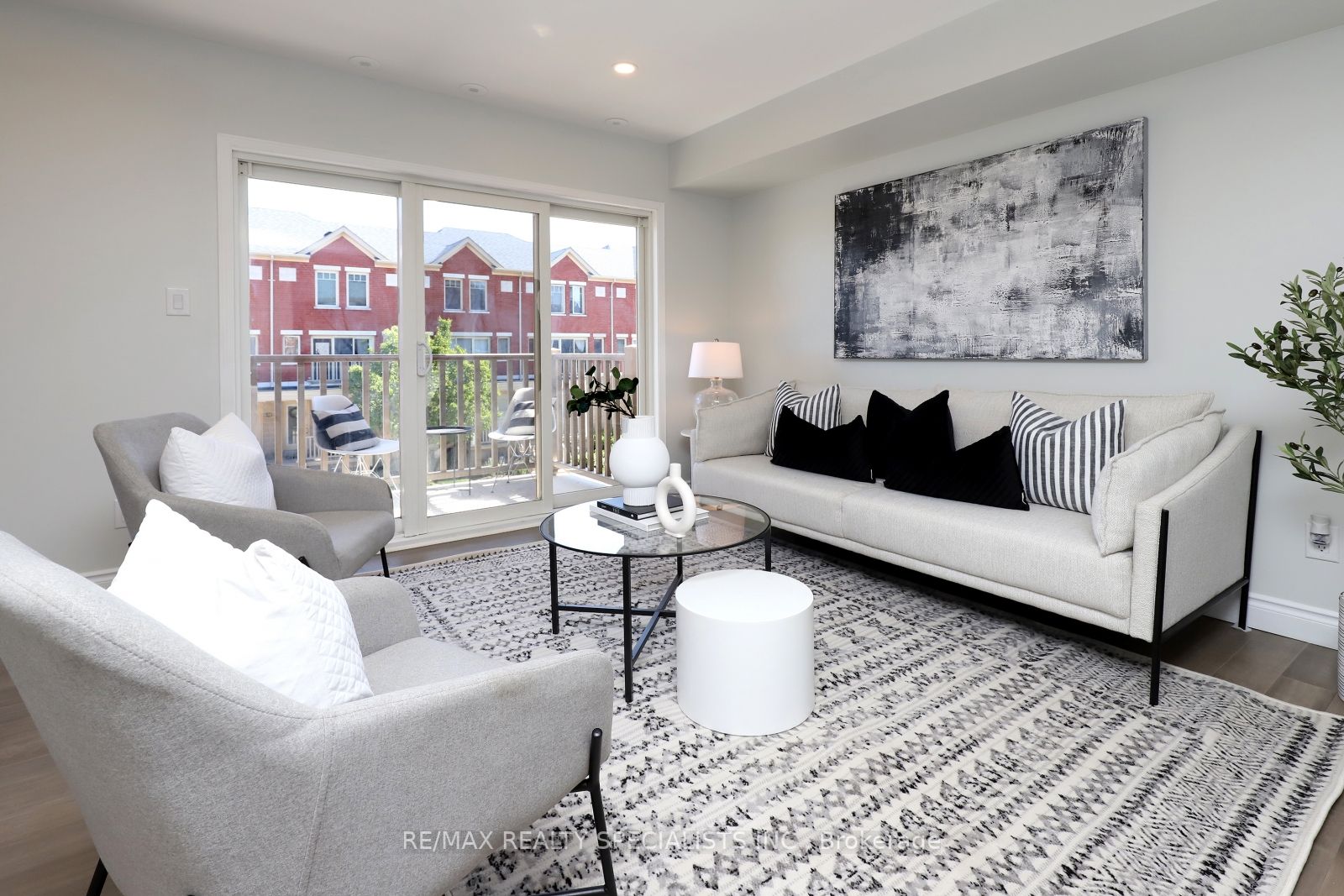 5050 Intrepid Dr, #63