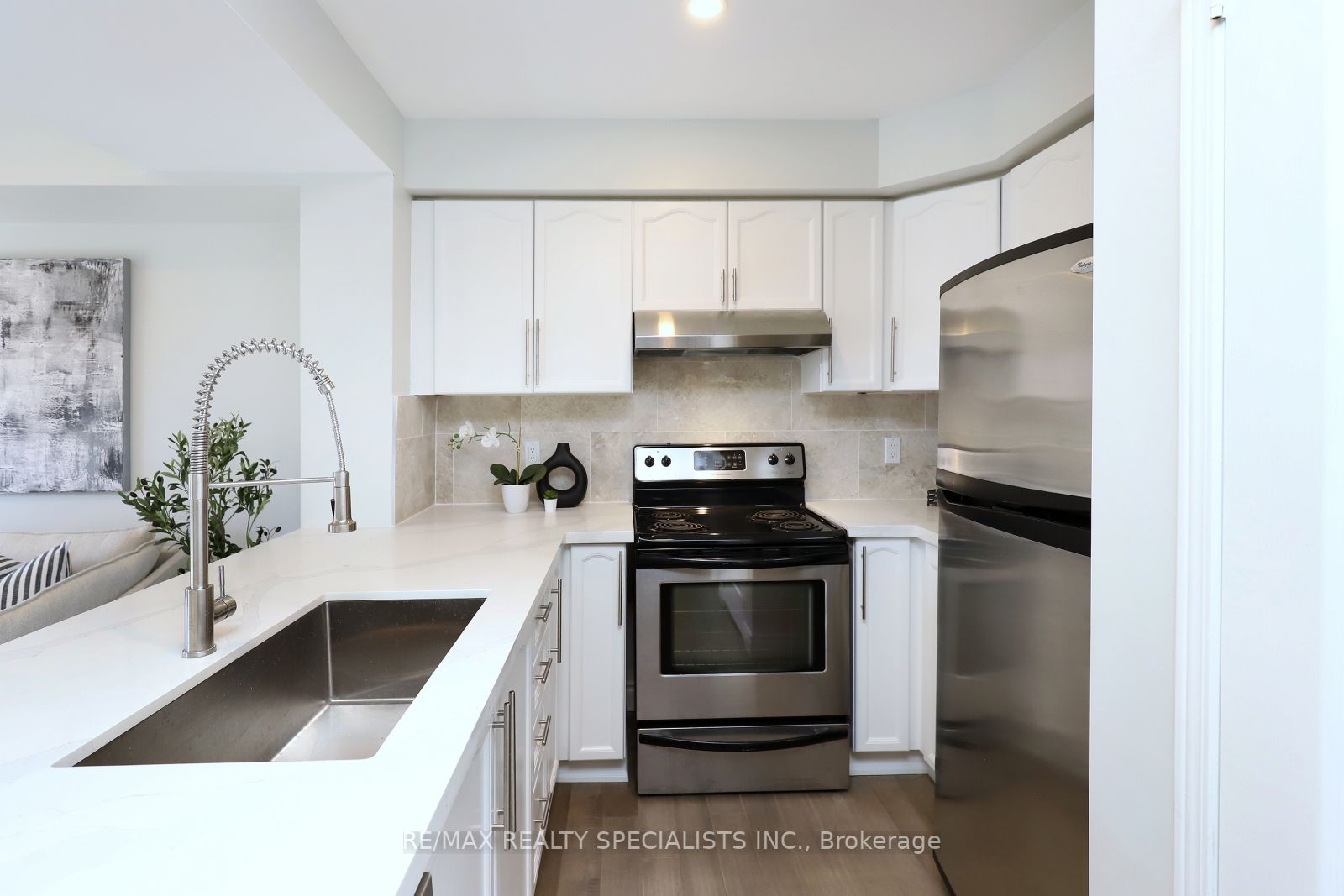 5050 Intrepid Dr, #63