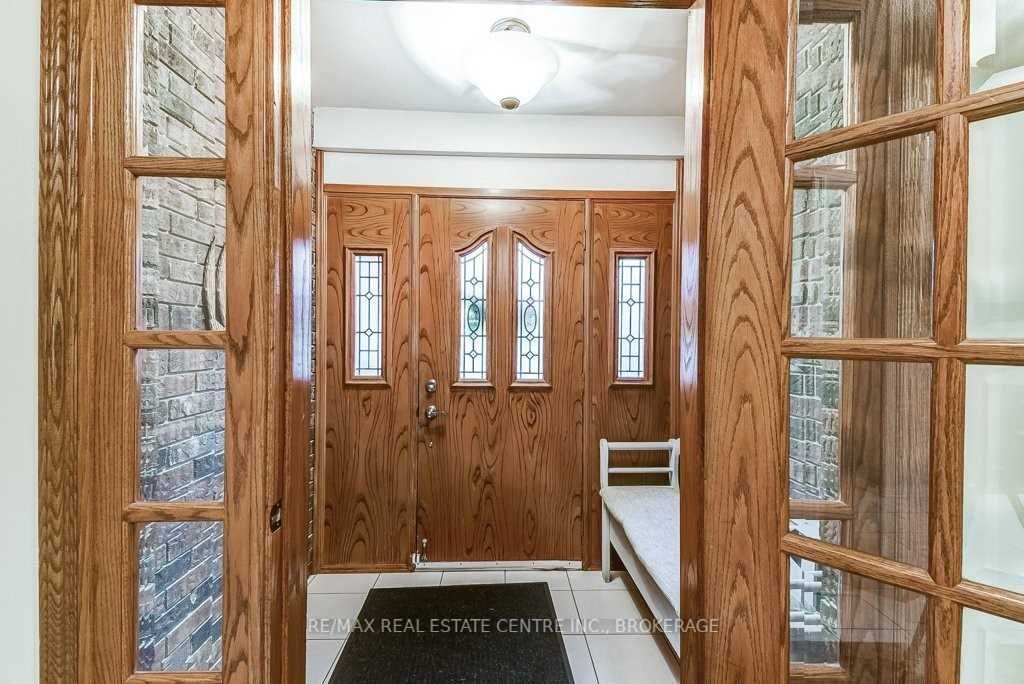 50 Curtis Dr
