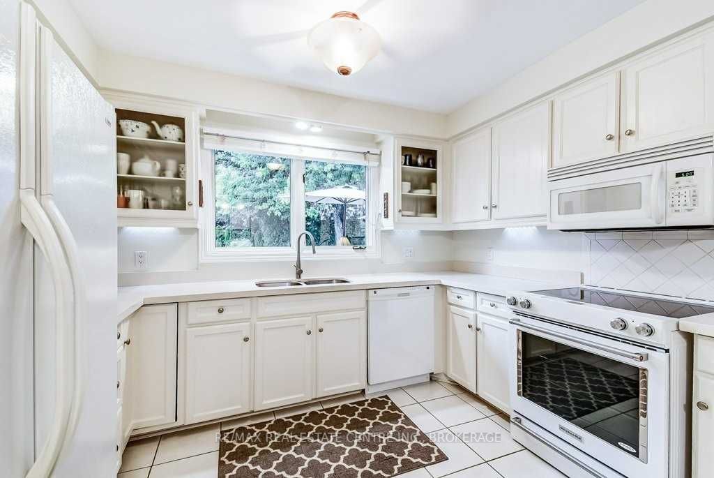 50 Curtis Dr